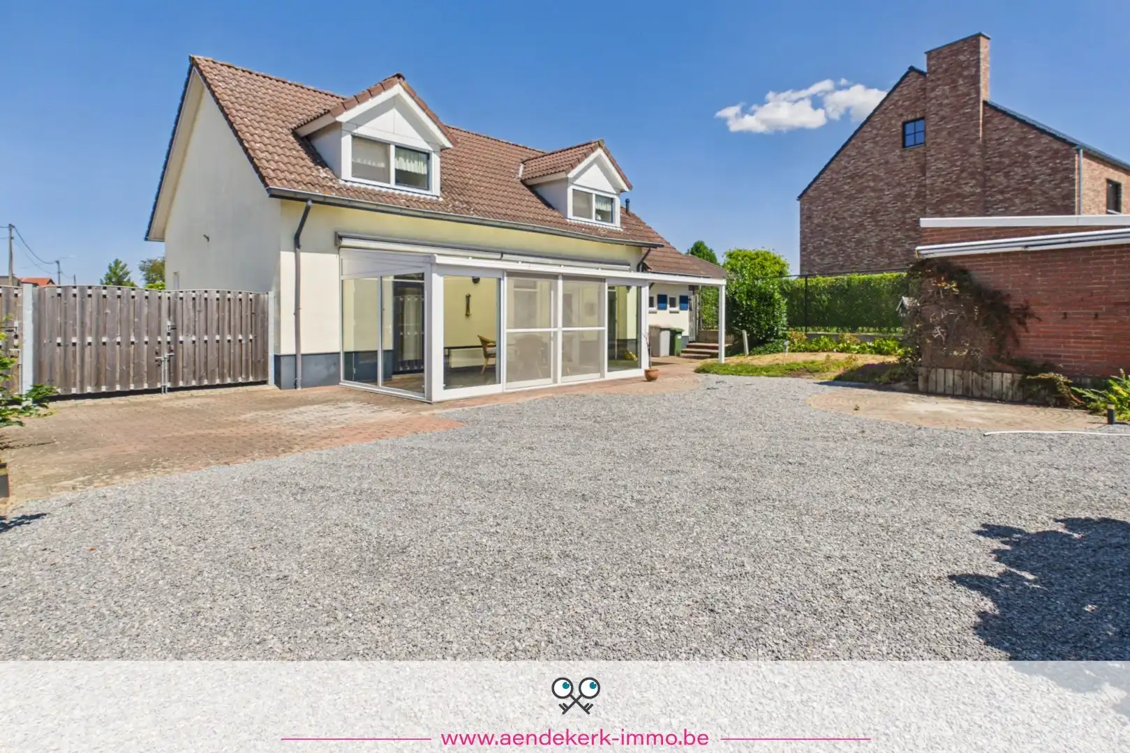 Charmante woning met vier slaapkamers foto 26