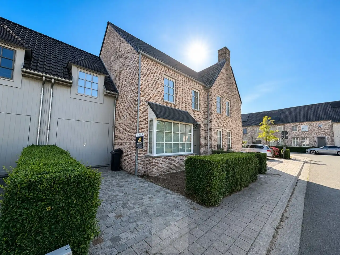 Ruime, recente gezinswoning met 4 slpk’s en garage foto {{pictureIndex}}
