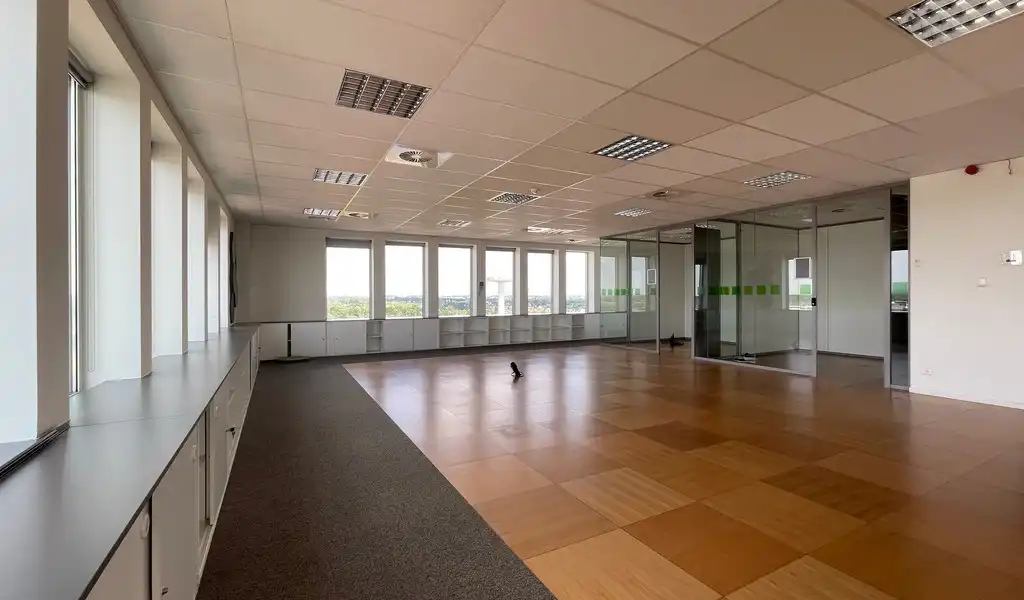 Kantoorruimte te huur vlakbij afrit E19 in Mechelen foto 9