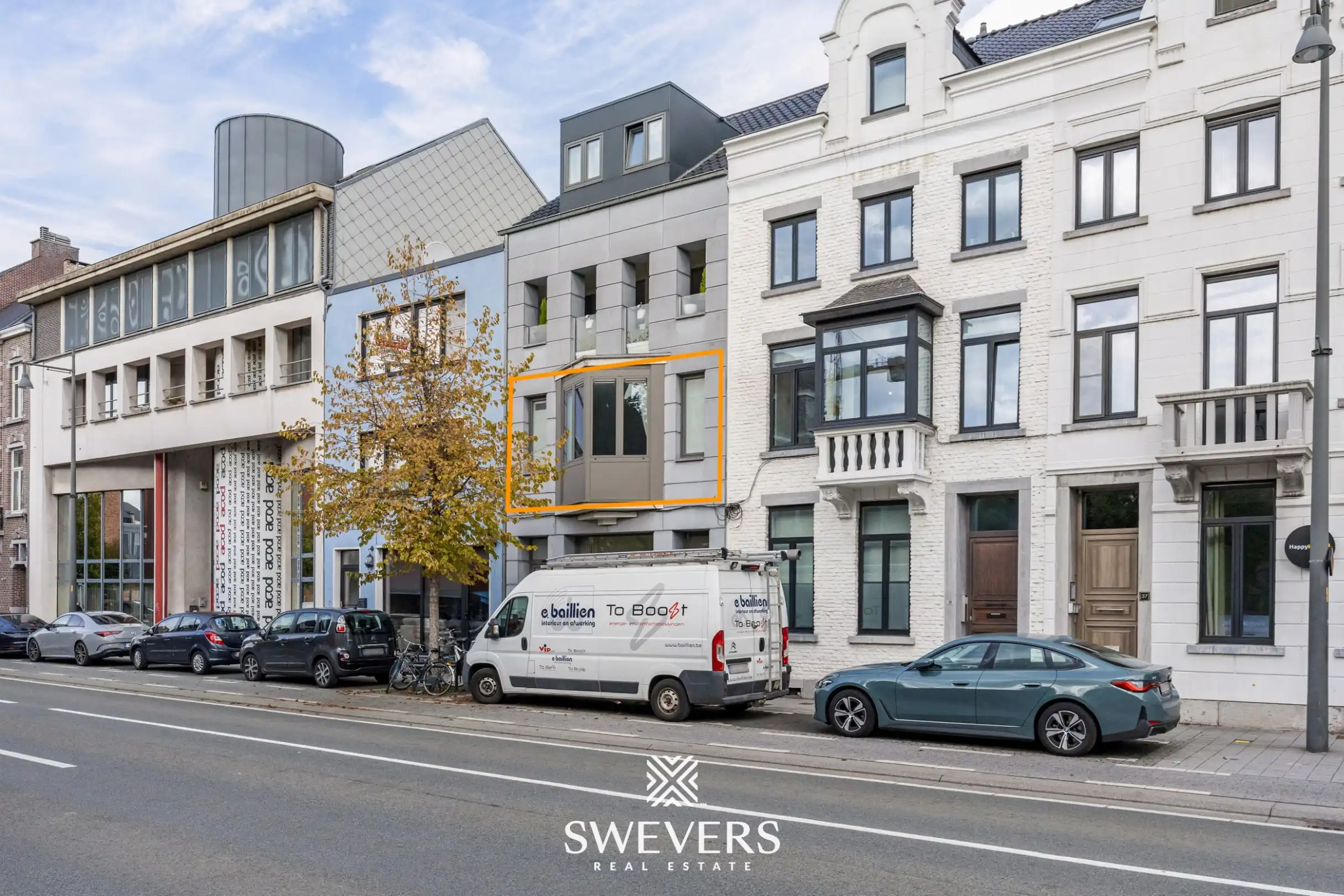 Instapklaar duplexappartement in hartje Hasselt – ideaal als investering of eigen bewoning foto {{pictureIndex}}