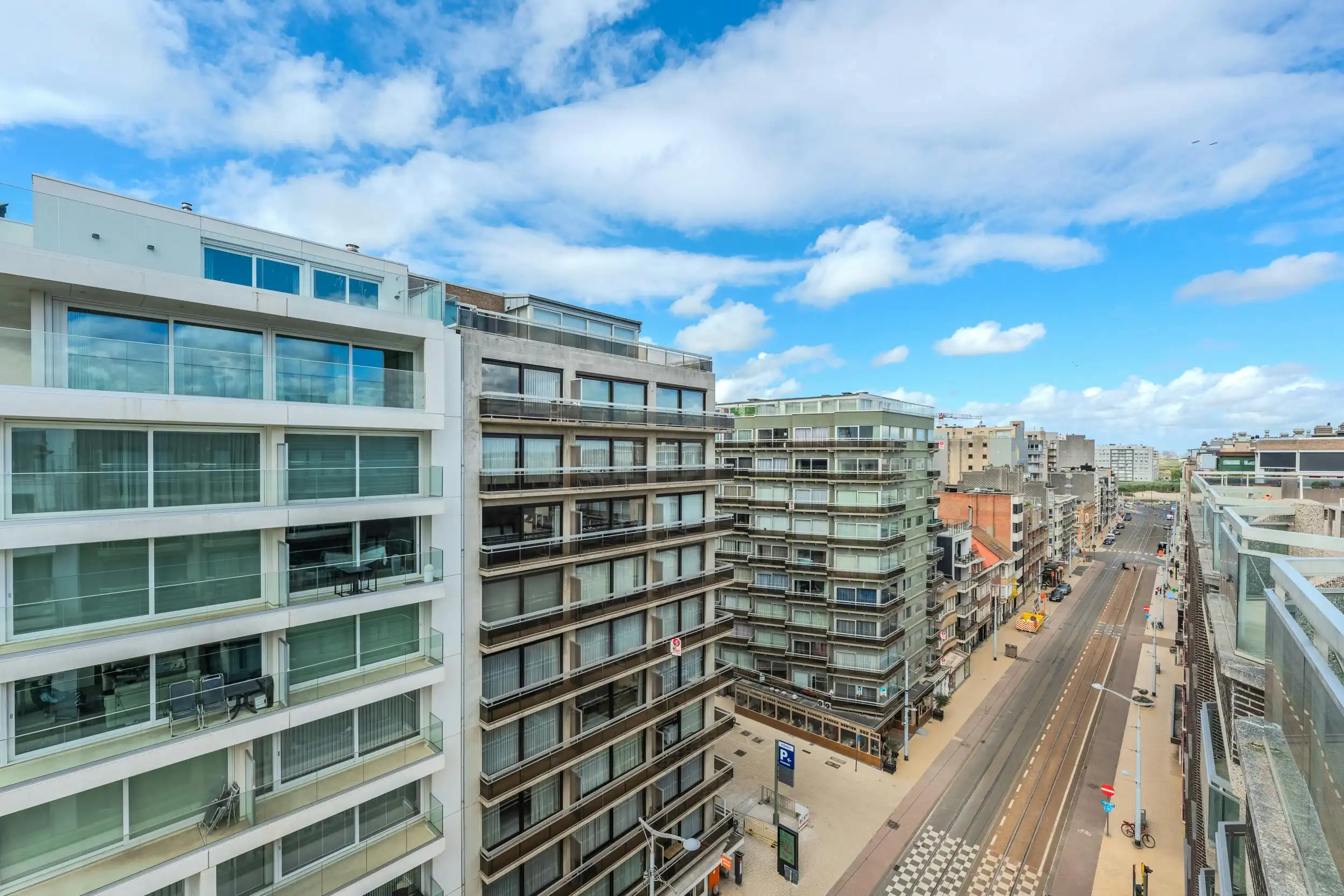 Recent appartement (2016) met 2 slaapkamers en terrassen! foto 13