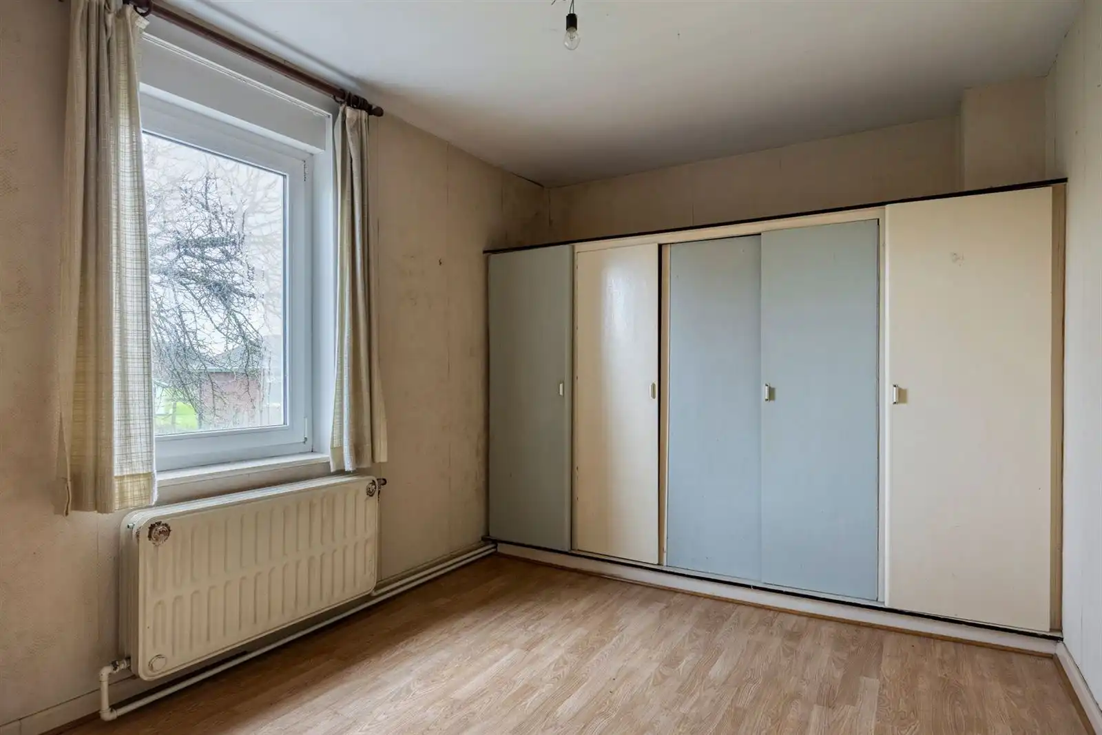 Woning met tuin en Loods Te renoveren  foto 19