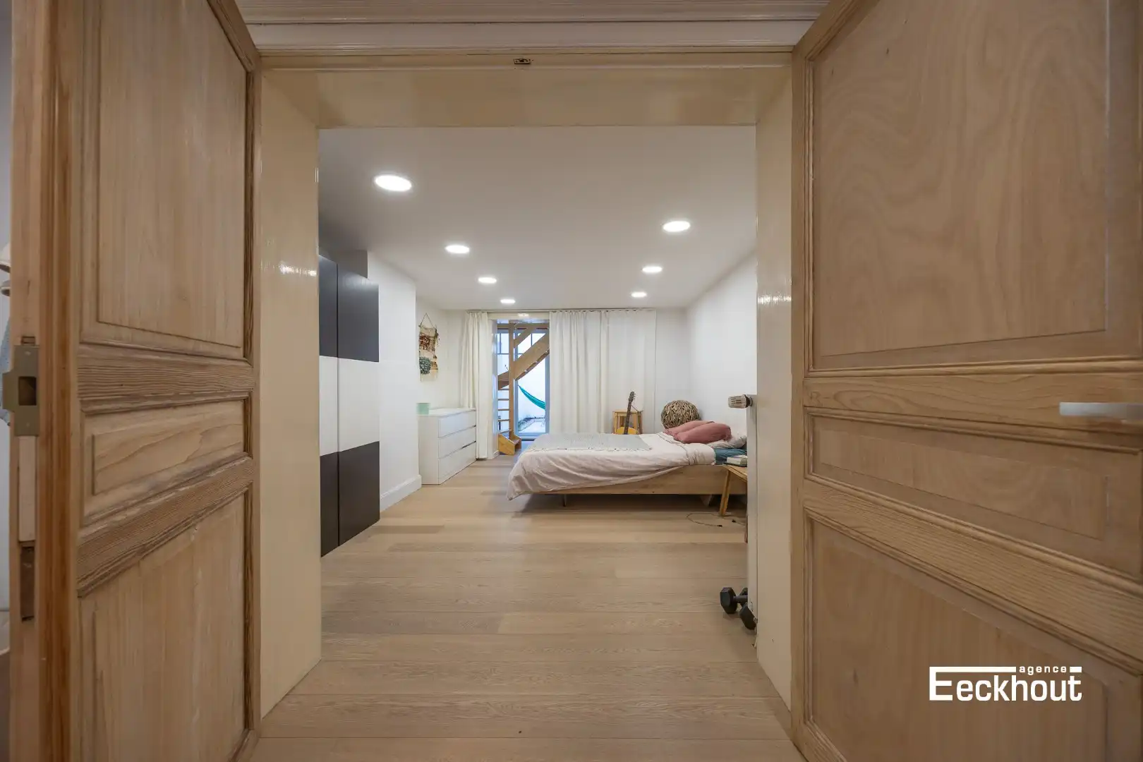 Uniek duplexappartement met 4 slaapkamers in bouwkundig erfgoedpand Villa Lina in centrum Oostende, vlakbij het stadspark foto 16