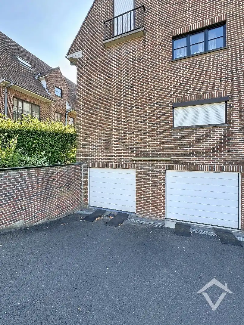 Instapklaar appartement van 98m² met ruime garage op topligging te Harelbeke foto 22