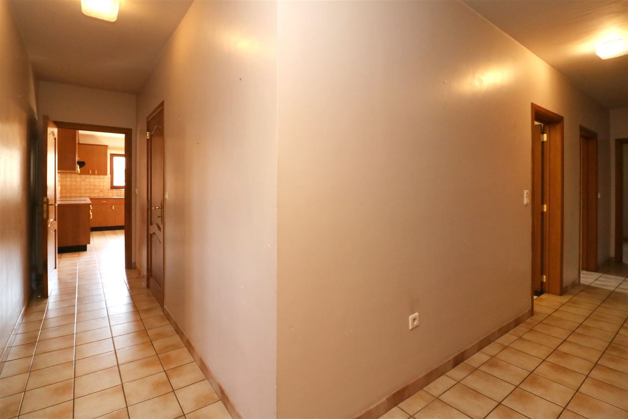 Label c, mooi gelegen landhuis, zonnige leefruimte foto 20