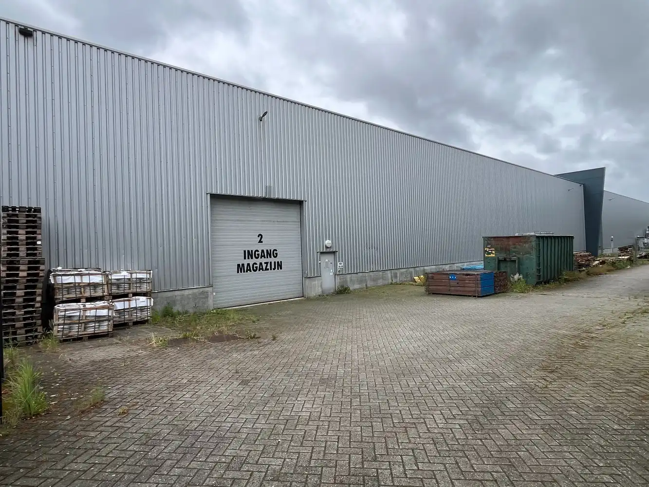 5.855m² opslag op 11.293m² terrein foto 5