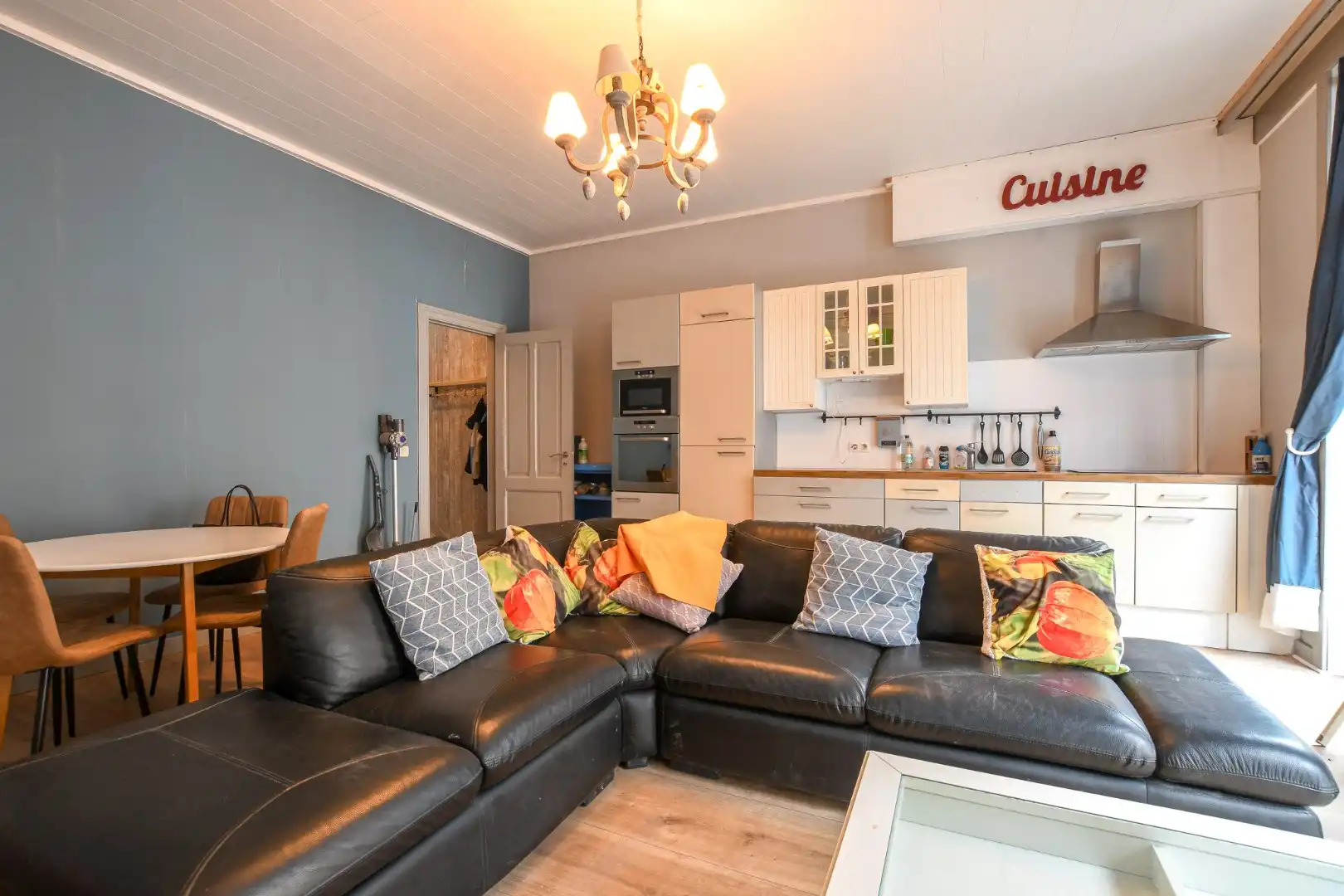 Charmante en ruime woning te koop in hartje Blankenberge - tussen de Jachthaven & Grote Markt!  foto 6