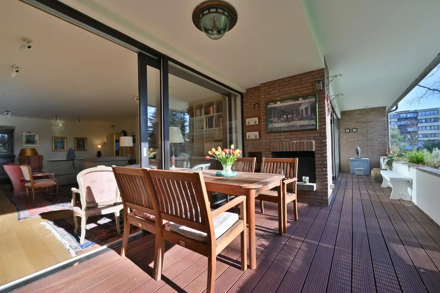 Schitterend instapklaar villa-appartement gelegen op de gelijkvloerse verdieping in een luxe residentie met binnenzwembad en gezamenlijke parktuin foto 12