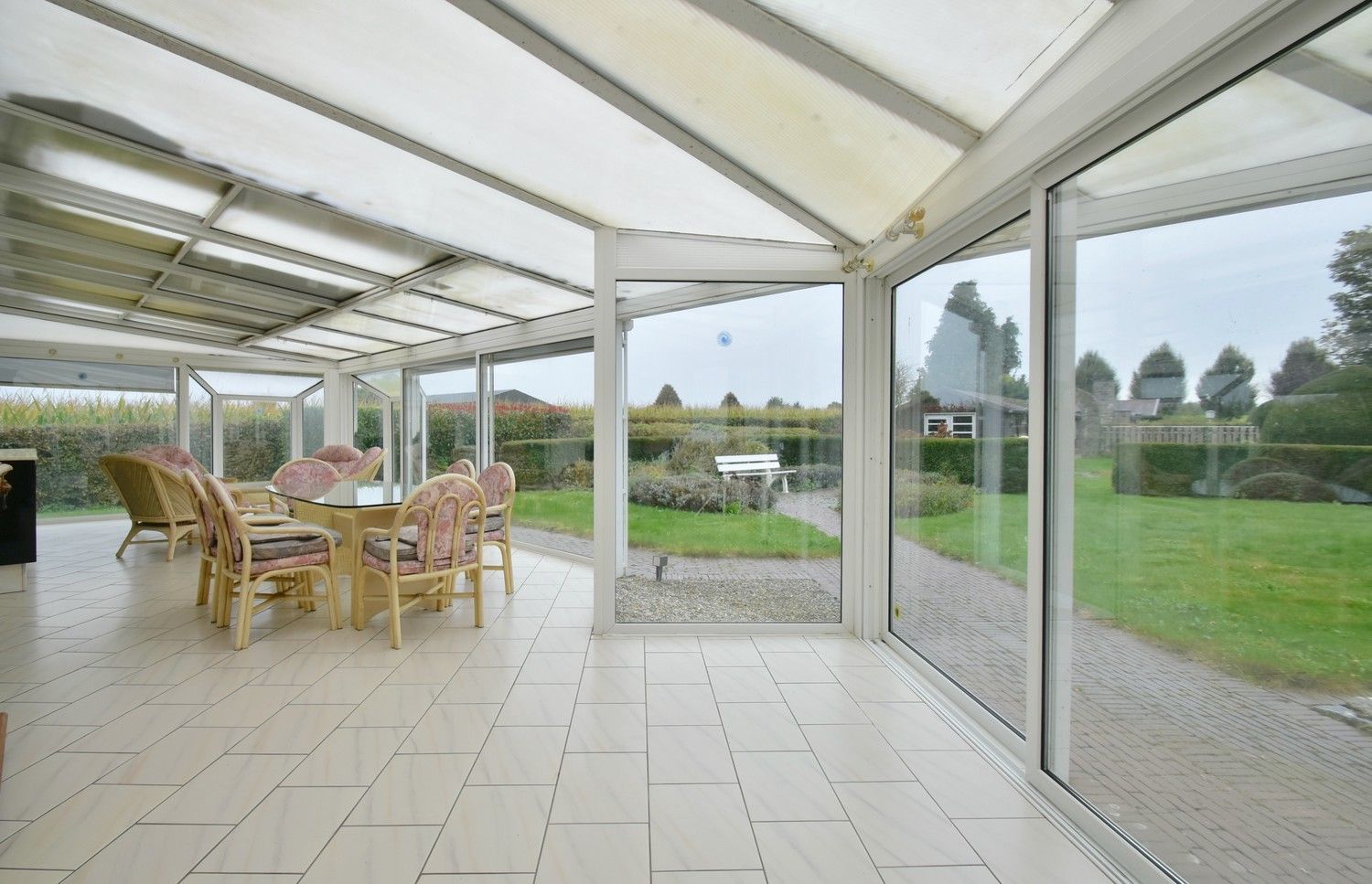 Klassevolle villa op een absolute zichtlocatie op een schitterend perceel met royale frontbreedte foto 15