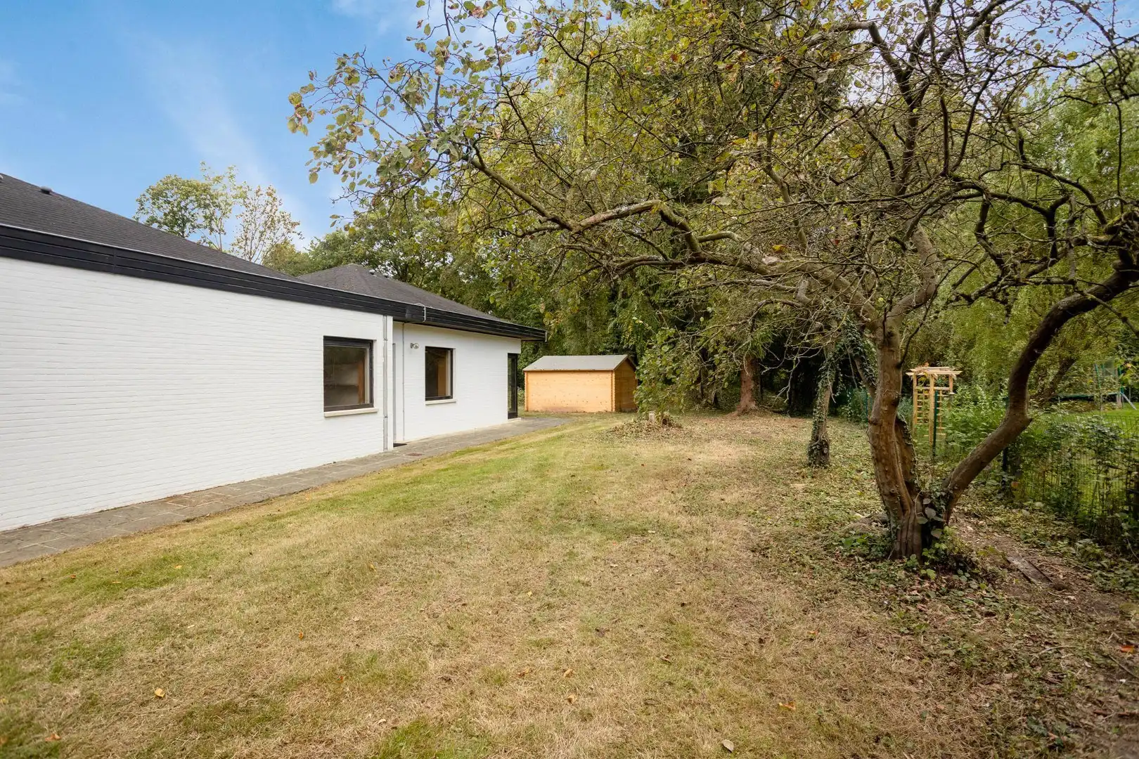 Ruime woning in een doodlopende straat met 4 slaapkamers, 2 badkamers op een prachtig perceel vlak bij het Meerdaalwoud  foto 31