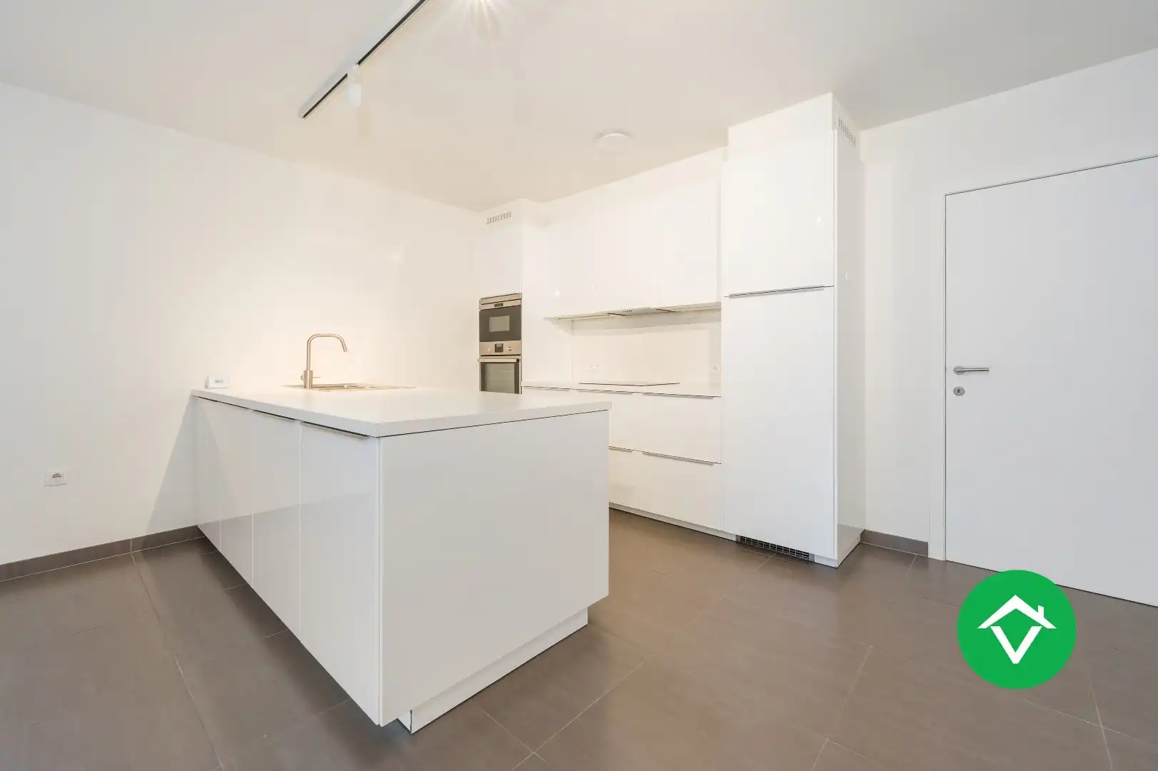 Instapklare energiezuinige woning (2018) met garage en tuin in Zevekote foto 9