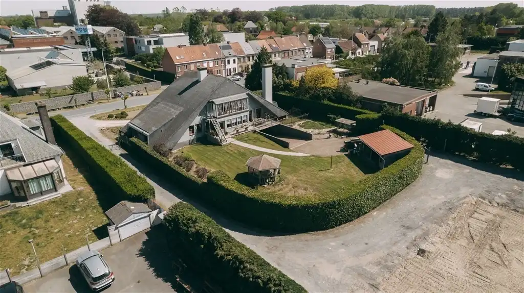 Magazijn met woning en uitbreidingsmogelijkheden foto 8