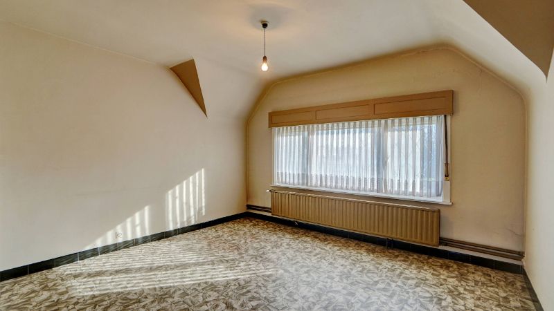 Te renoveren woning met ruim bijgebouw op 10a83ca foto 12
