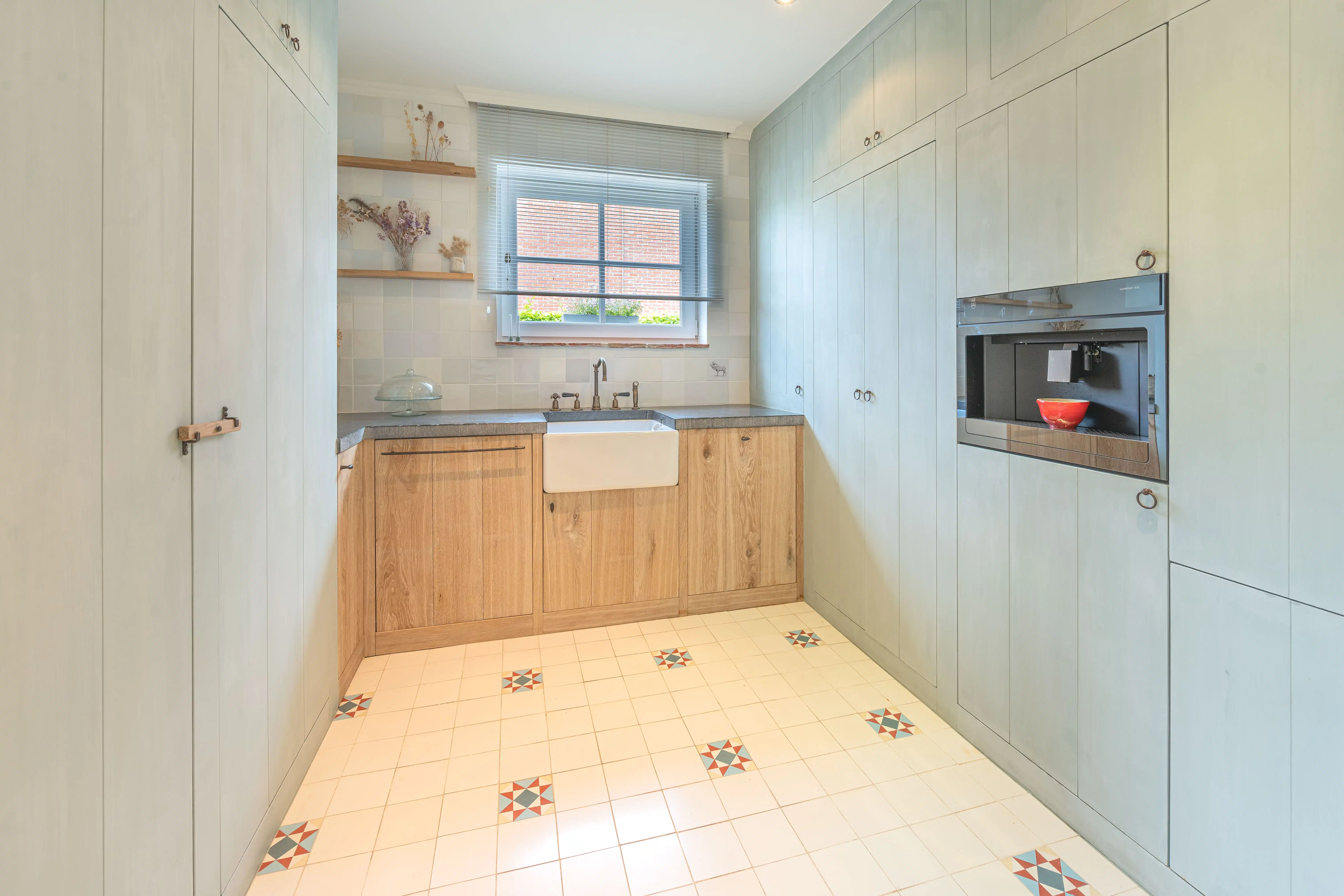 Exclusieve high-end gezinswoning prachtige tuin foto 13