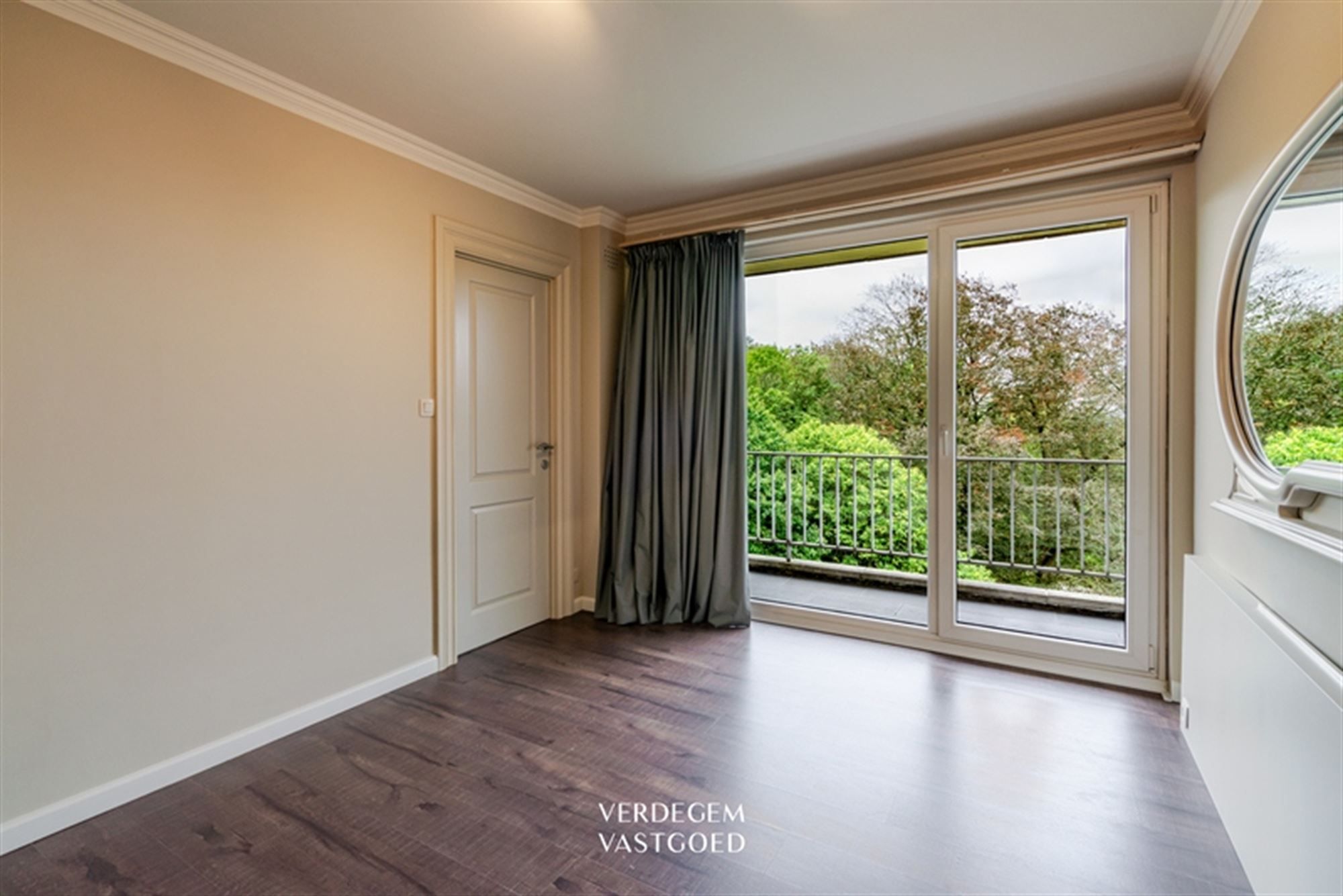 Mooi gerenoveerd en instapklaar appartement: een oase in het groen foto 10