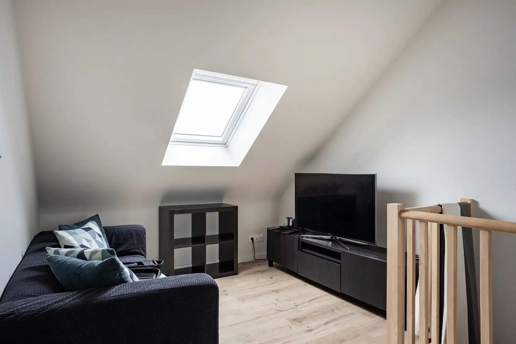 Volledig gerenoveerde gezinswoning met tuin in Drongen foto 18