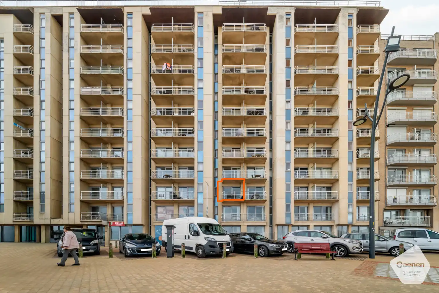 Moderne instapklare studio met prachtig frontaal zicht op zee foto 12