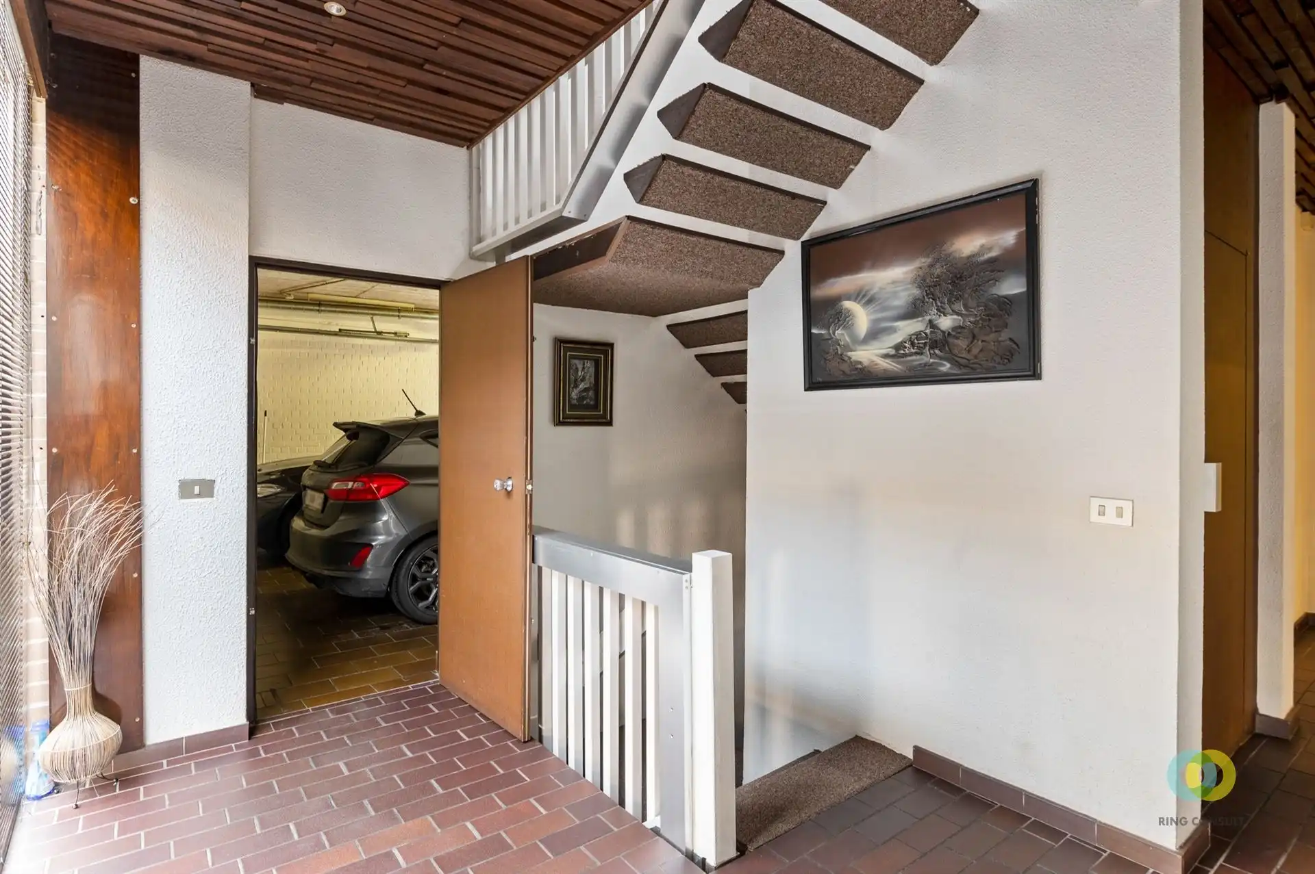 Buitengewoonhuis met kantoorruimte foto 17