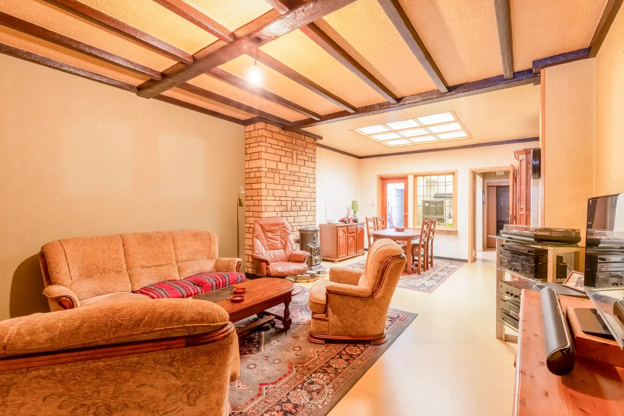 Woning met renovatiepotentieel nabij het centrum van Sint-Niklaas foto 3