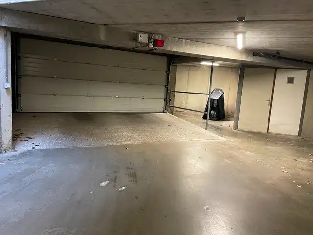 Ruim en energiezuinig appartement met twee terrassen en parking foto 12