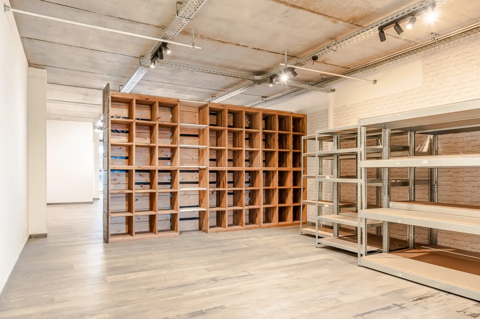 Handelspand in het hart van Bornem foto 5