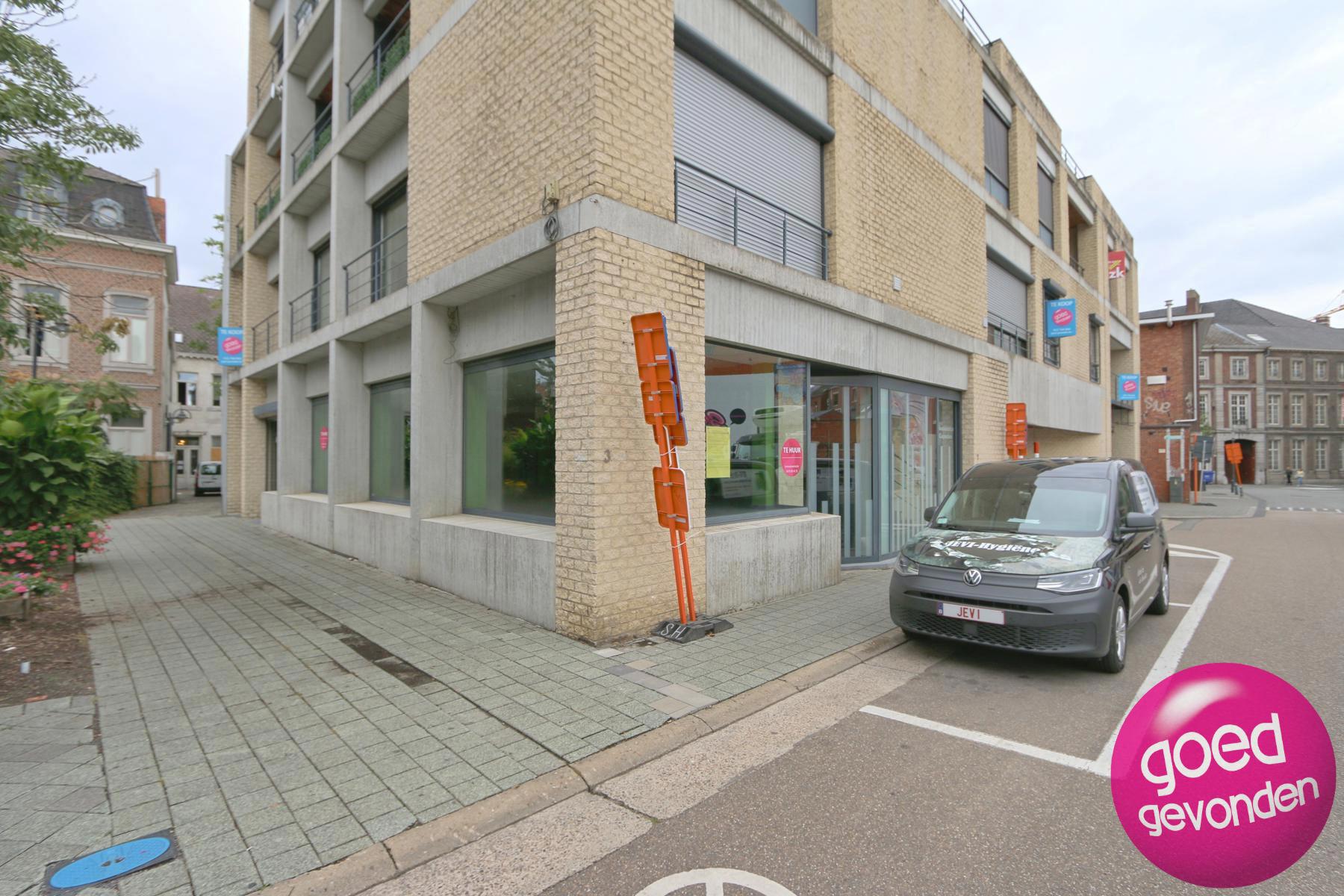 Commerciële ruimte van 340 m²  hartje centrum - Q parking foto 2