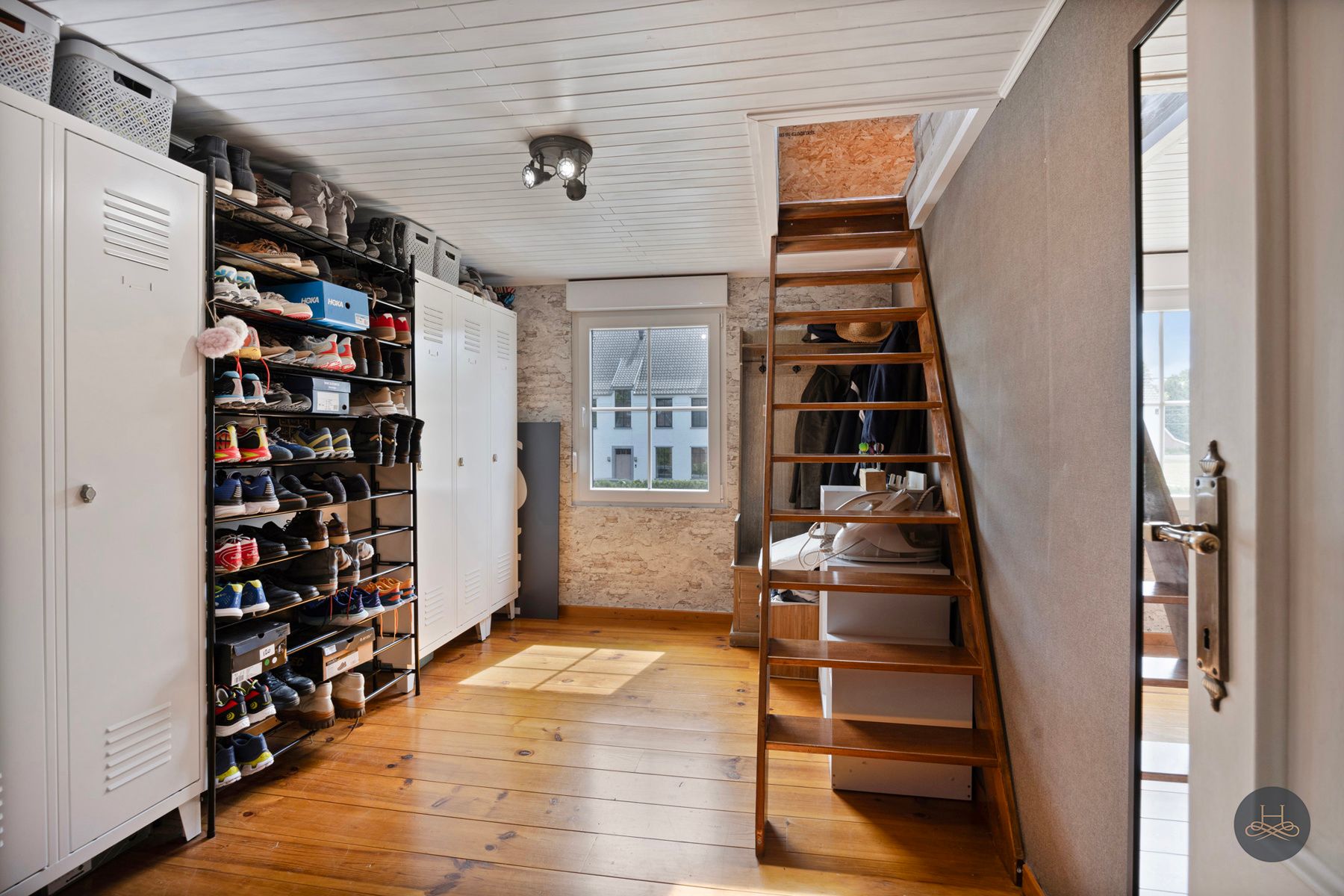 Gerenoveerde woning met fantastische buitenruimte foto 16