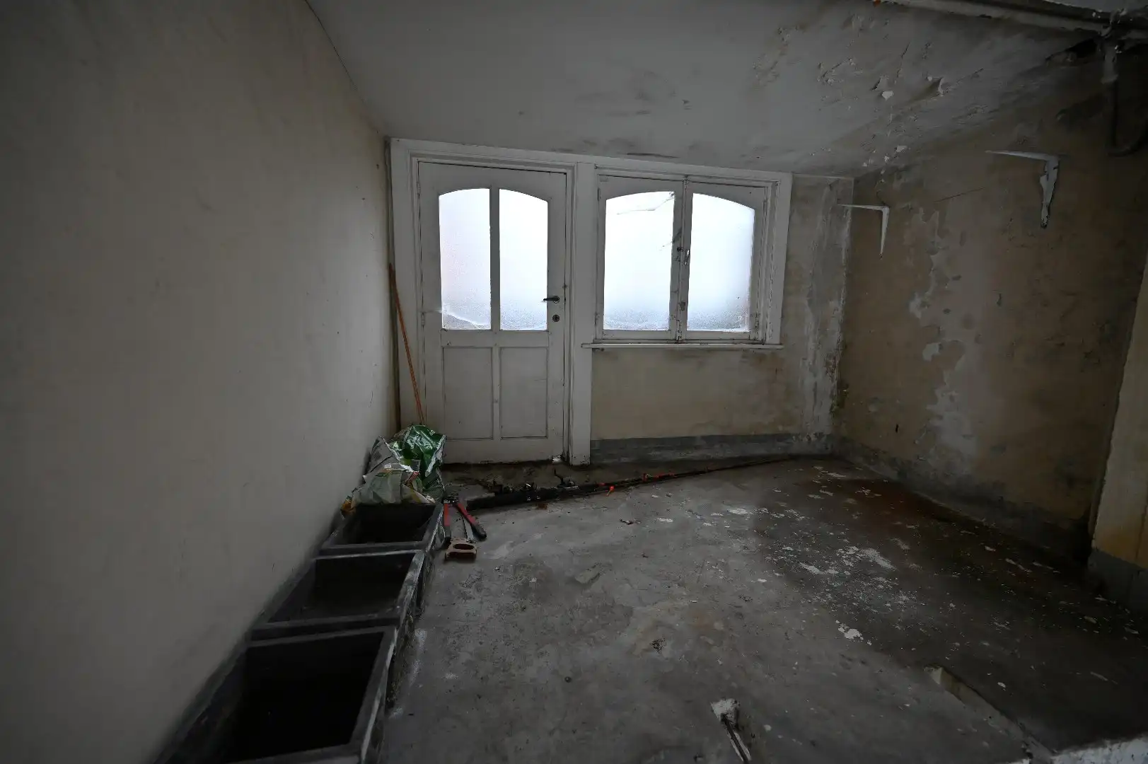 Uniek aanbod: Ruime garage op de hoek van de K. De Stoutelaan en de Filips De Goedelaan uitgevend op 't Stilende. foto 7