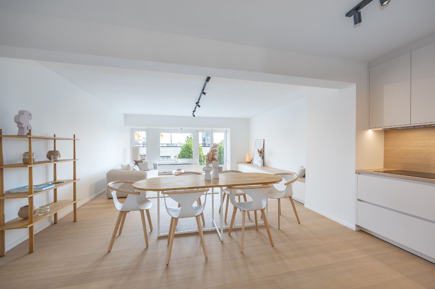 Gerenoveerd appartement met open zicht! foto 8