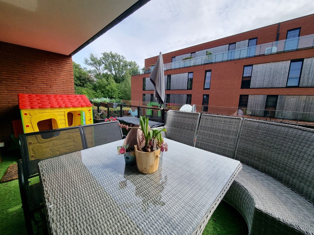 Prachtig energiezuinig appartement (93m² + 21m² terras) incl. autostaanplaats en kelderberging! foto 22