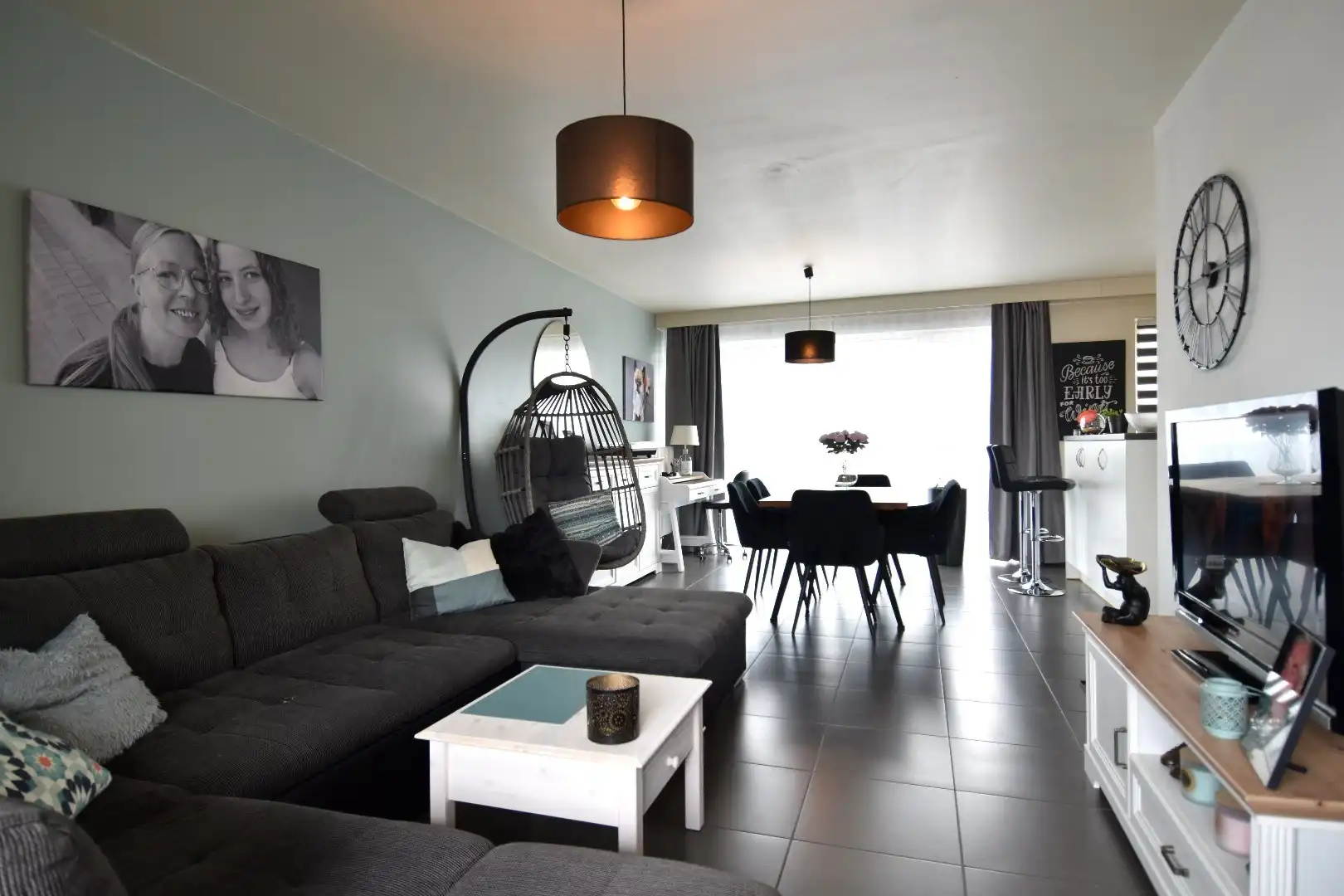 Instapklaar 2-slaapkamerappartement op toplocatie nabij het centrum van Kortrijk foto 3