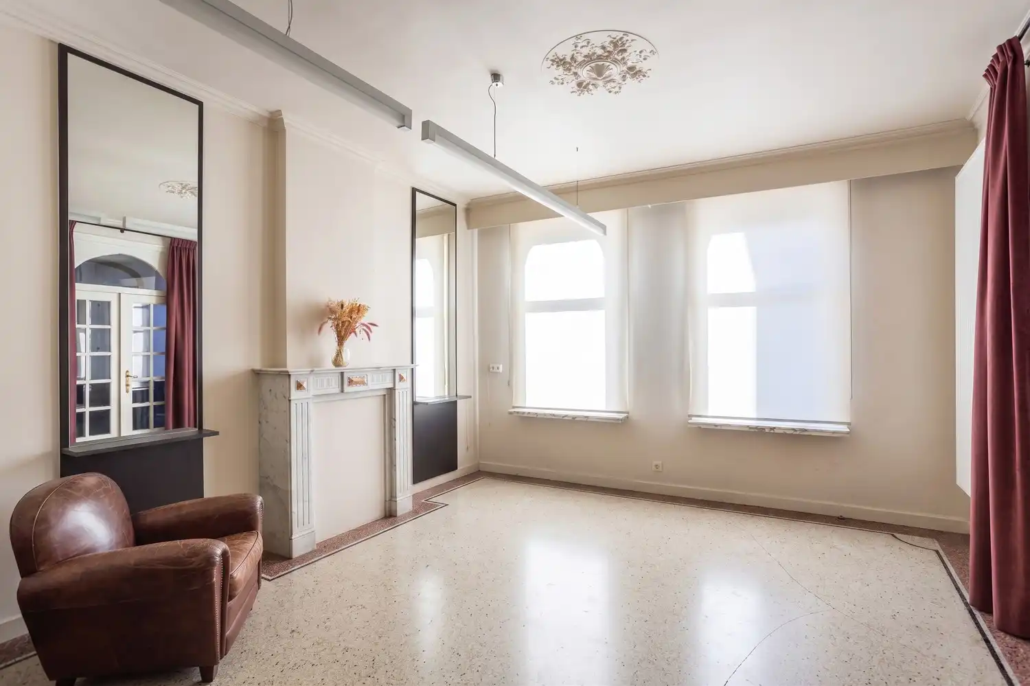 Karaktervolle herenwoning (310 m²) met GARAGE en loftverdieping in het hart van Aalst foto 11