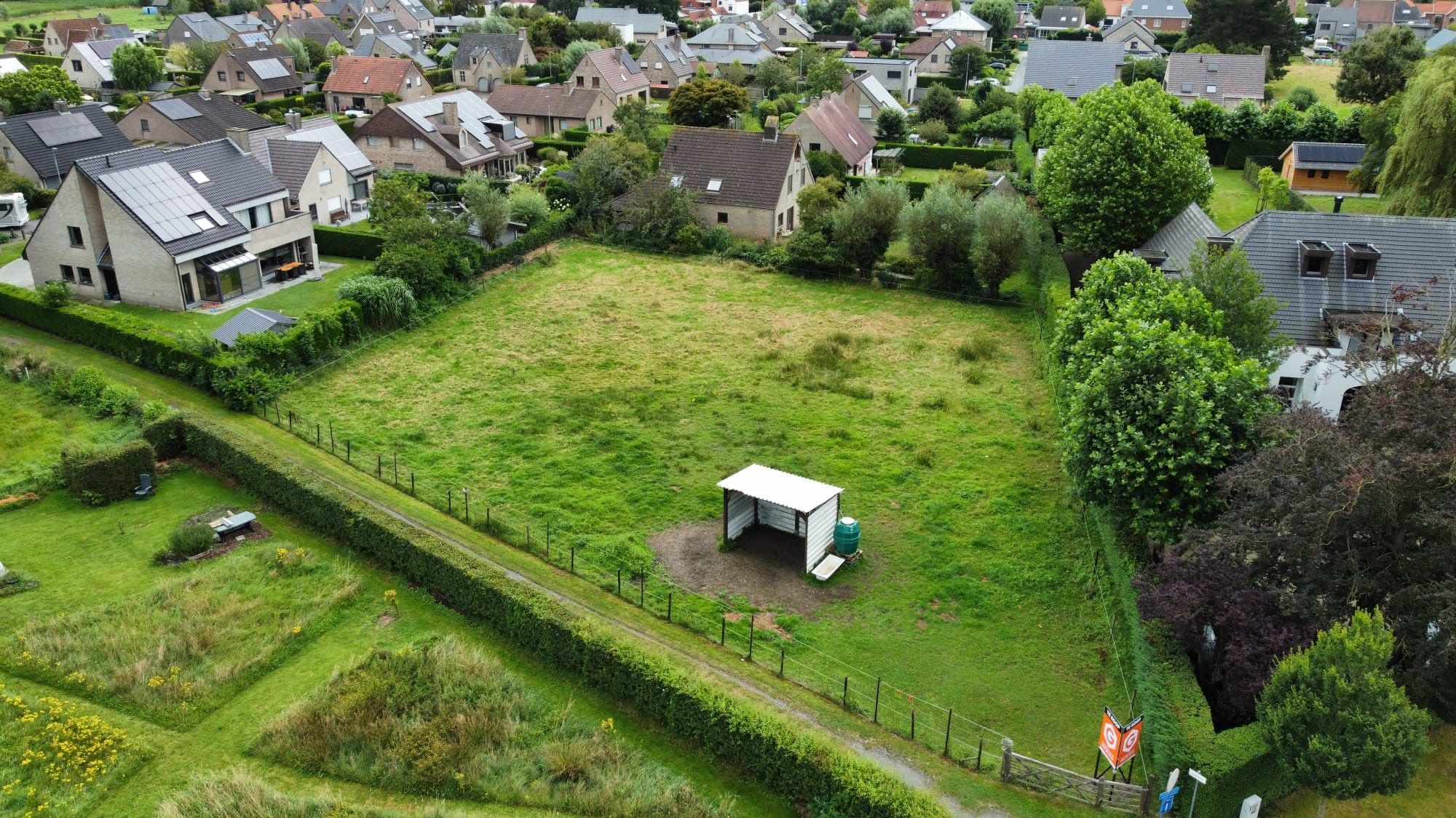 Uniek Stuk Projectgrond van 2300m² in het Hart van Sijsele foto 2