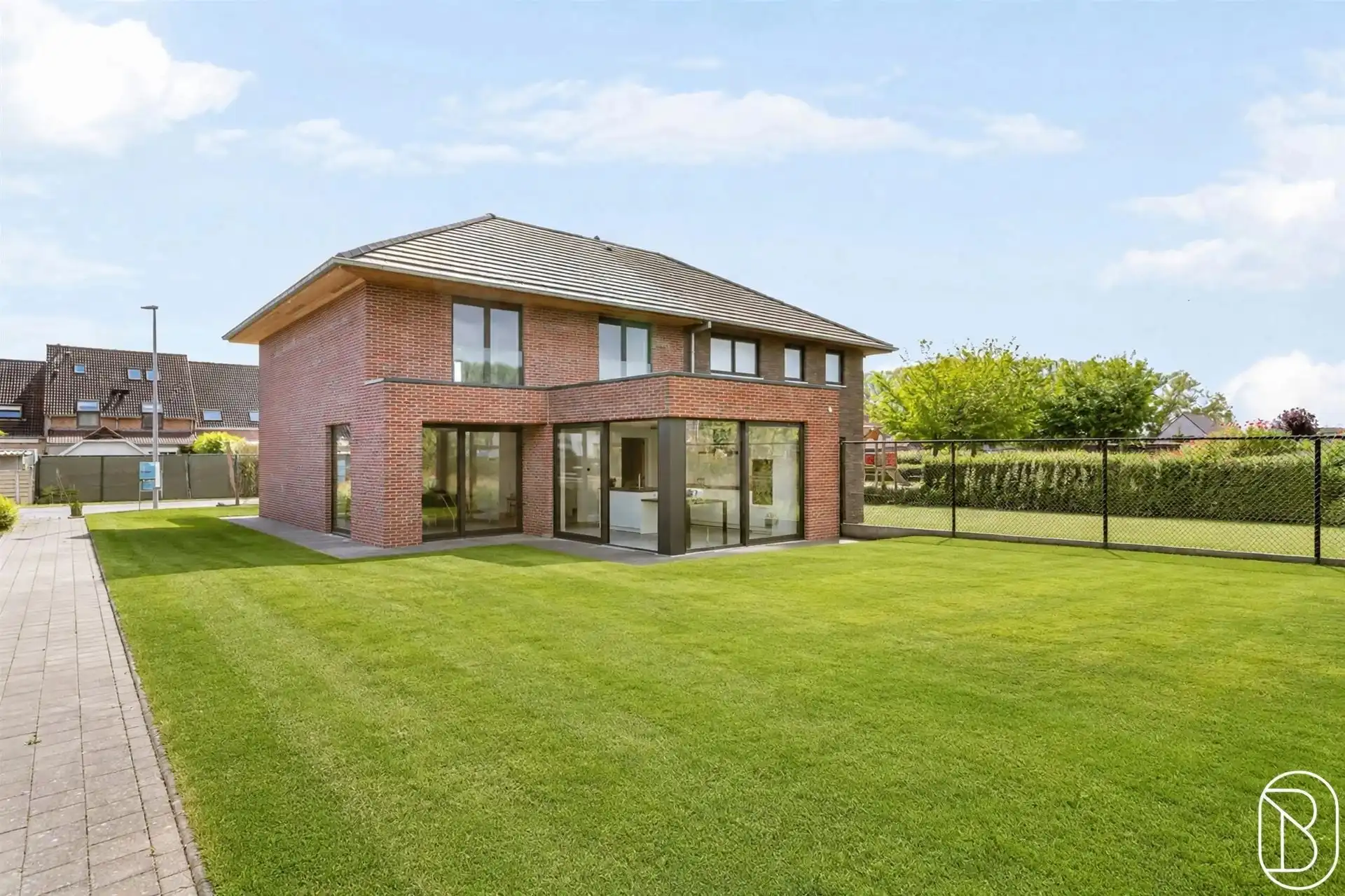 Kwalitatieve moderne ruime nieuwbouwwoning HOB met 3 SLK! foto 9