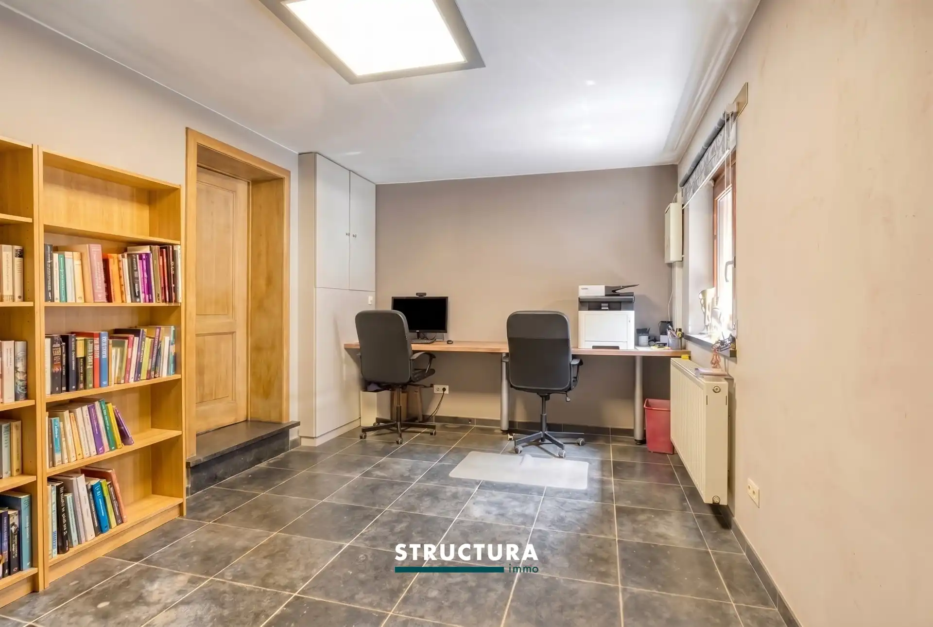 Prachtige woning met ruime loods foto 21
