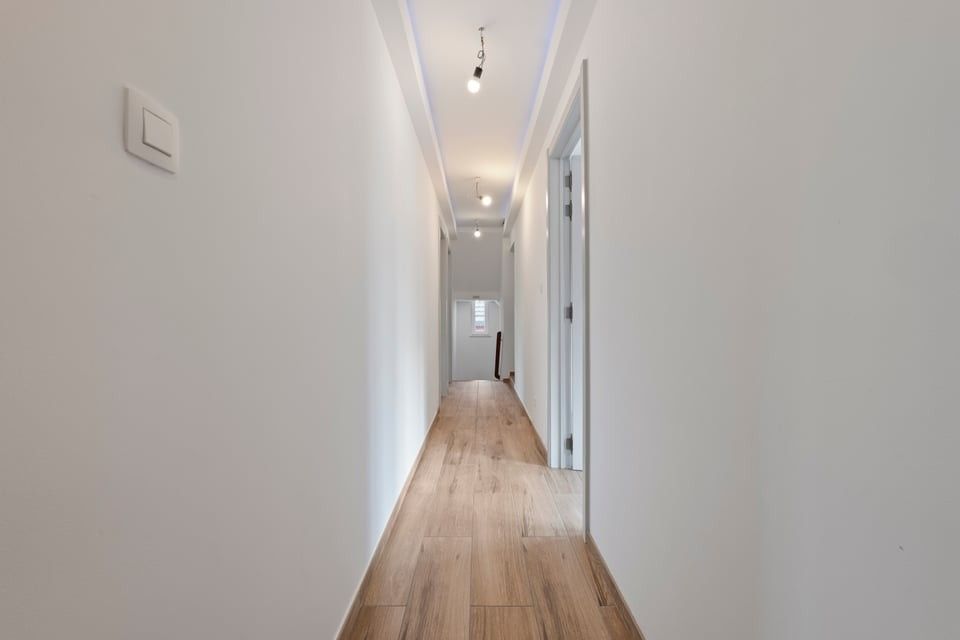 RUIME, GERENOVEERDE OPEN BEBOUWING MET 6 SLKS EN KNAPPE TUIN IN ALKEN foto 38