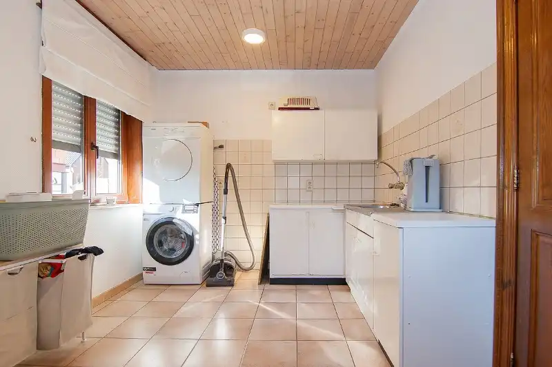 Riante instapklare gezinswoning met 5 slaapkamers op een vlot bereikbare locatie in het centrum van Kortessem (Hasselt) foto 8