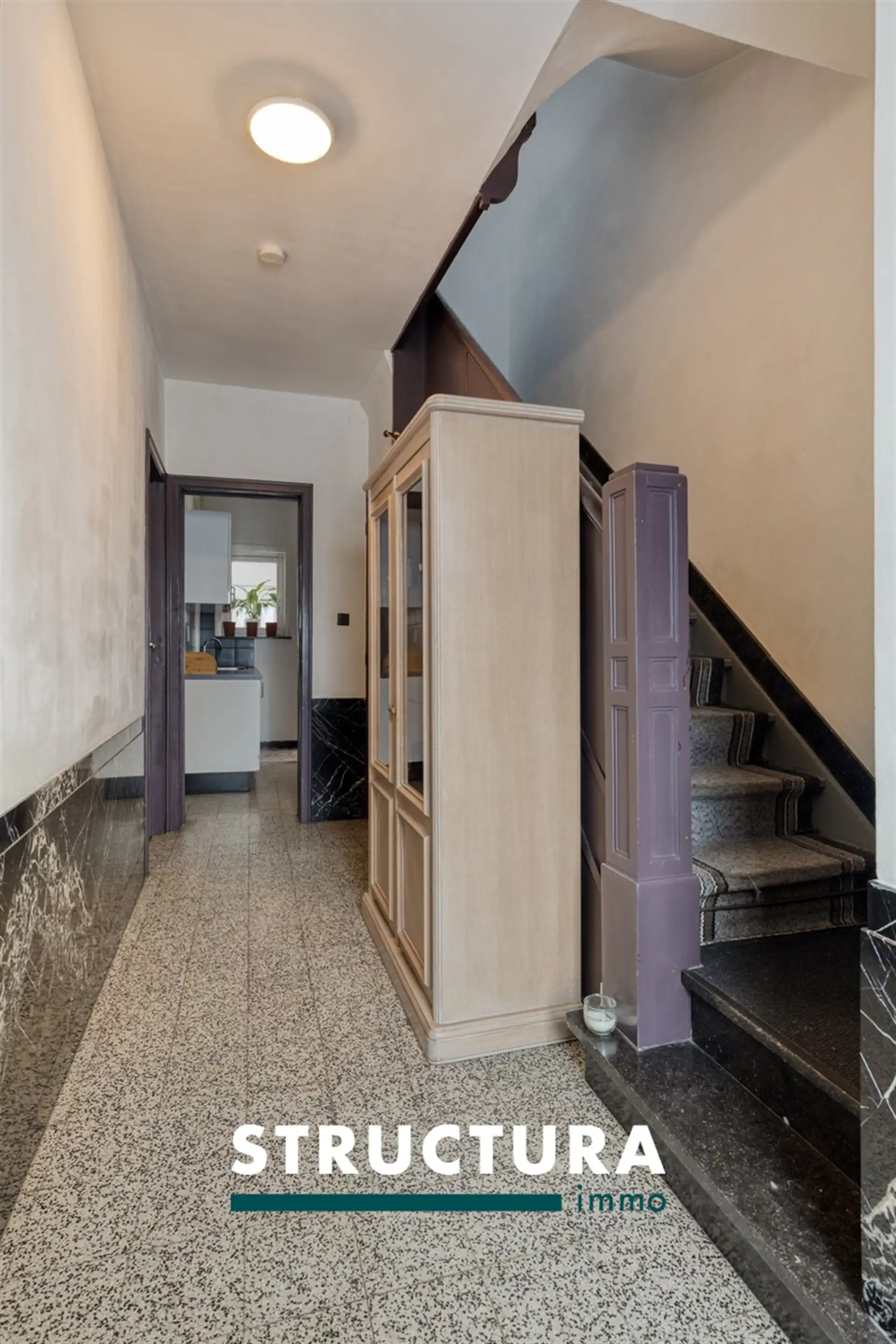 Ruime woning met tuin foto 2