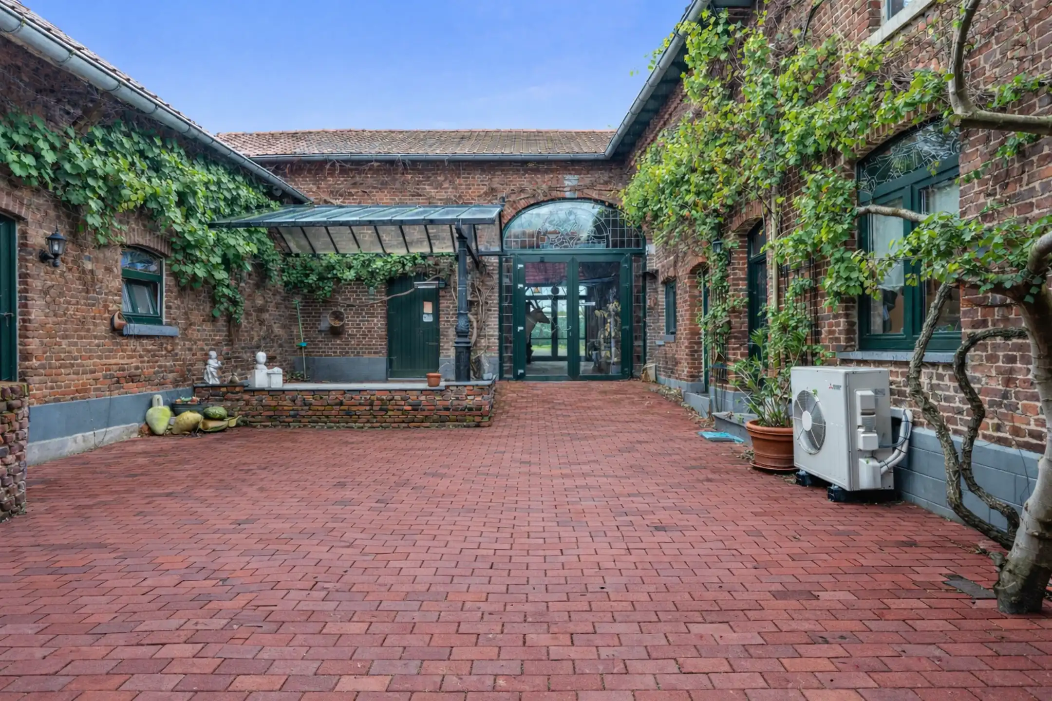 BILZEN - Charmante vierkantshoeve op +/- 60a foto 10