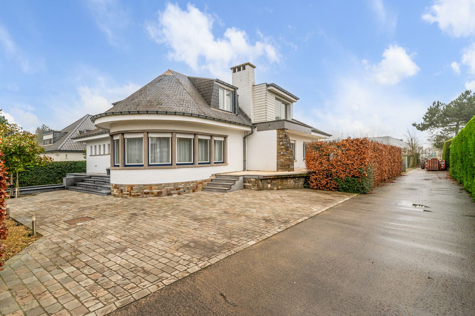 Statige villa: 6 slpk’s met tuin & praktische loods ! foto 3