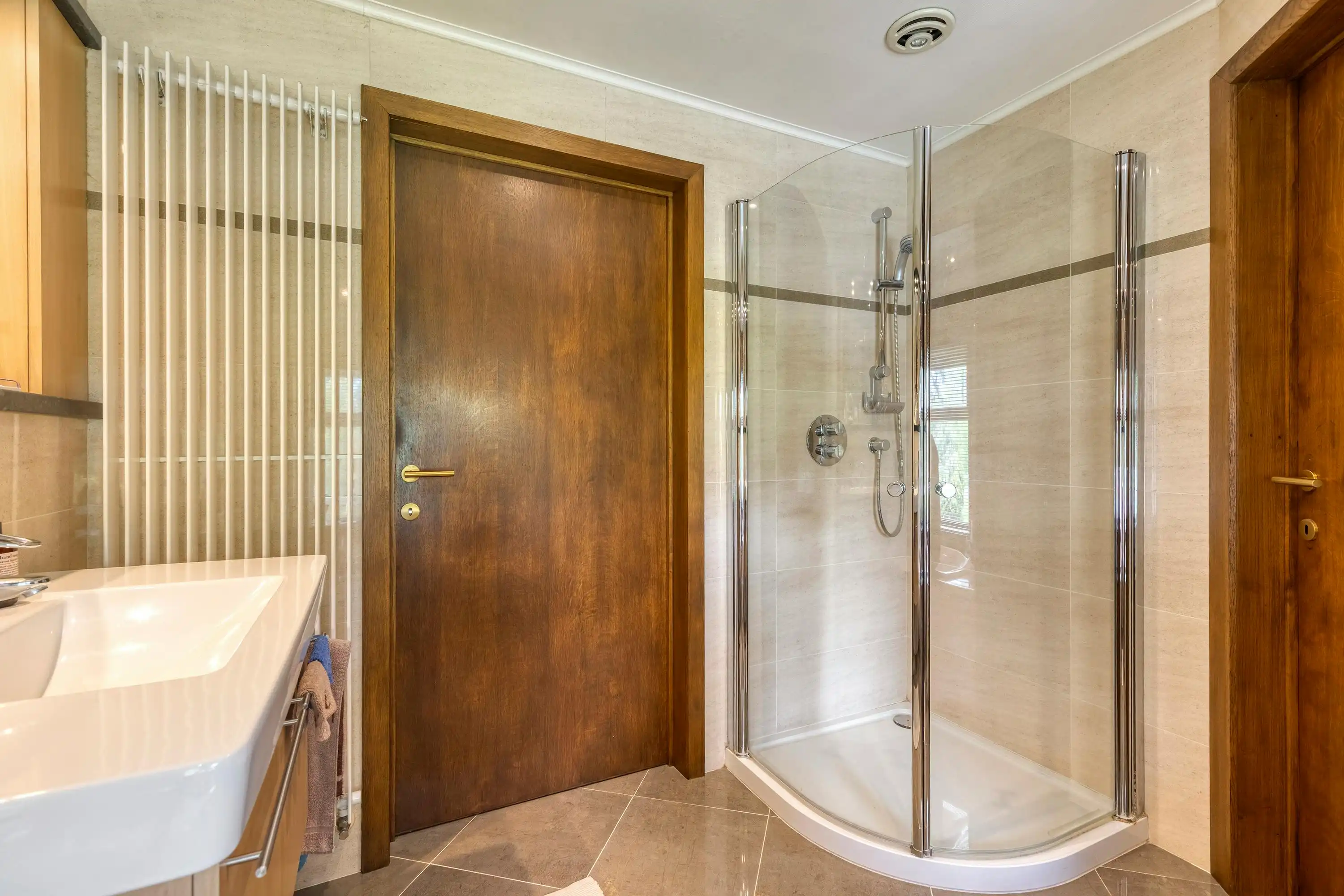 Villa op ruim perceel in Ronse te koop!  foto 11