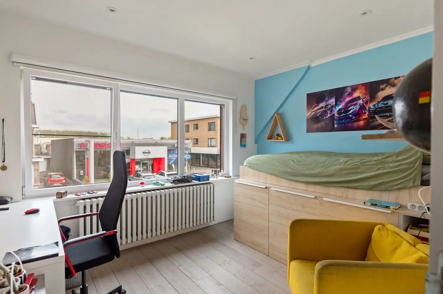 Instapklare woning met magazijn, 4 slaapkamers en 2 badkamers te Ranst! foto 25