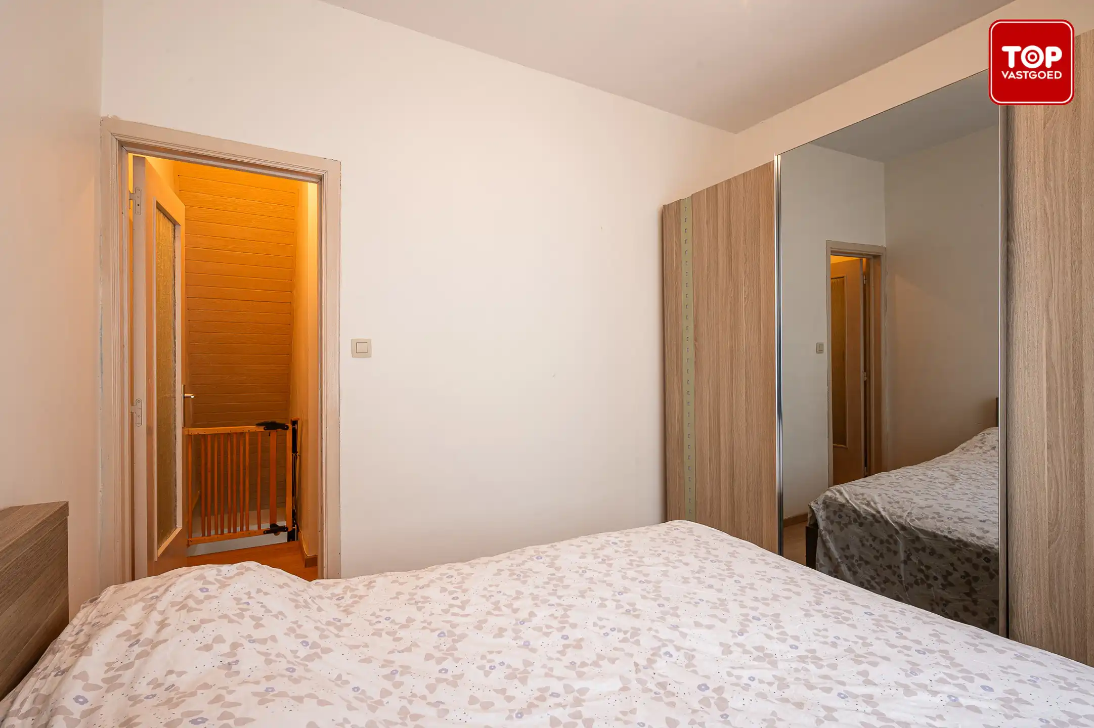 Instapklare stadswoning met 4 slaapkamers en ruime koer. foto 10