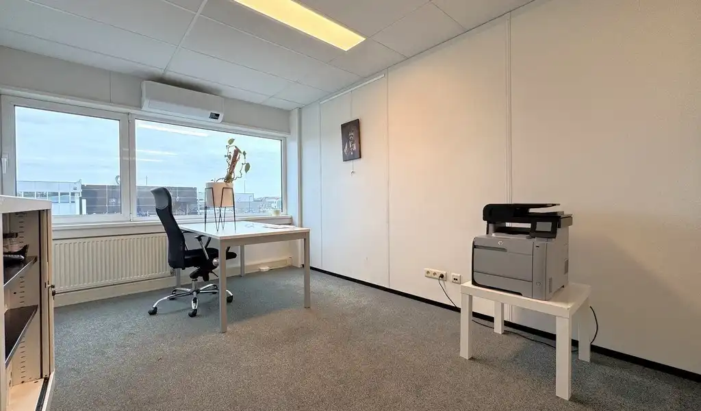 Instapklaar kantoor te huur nabij E313/E34 te Wommelgem foto 11