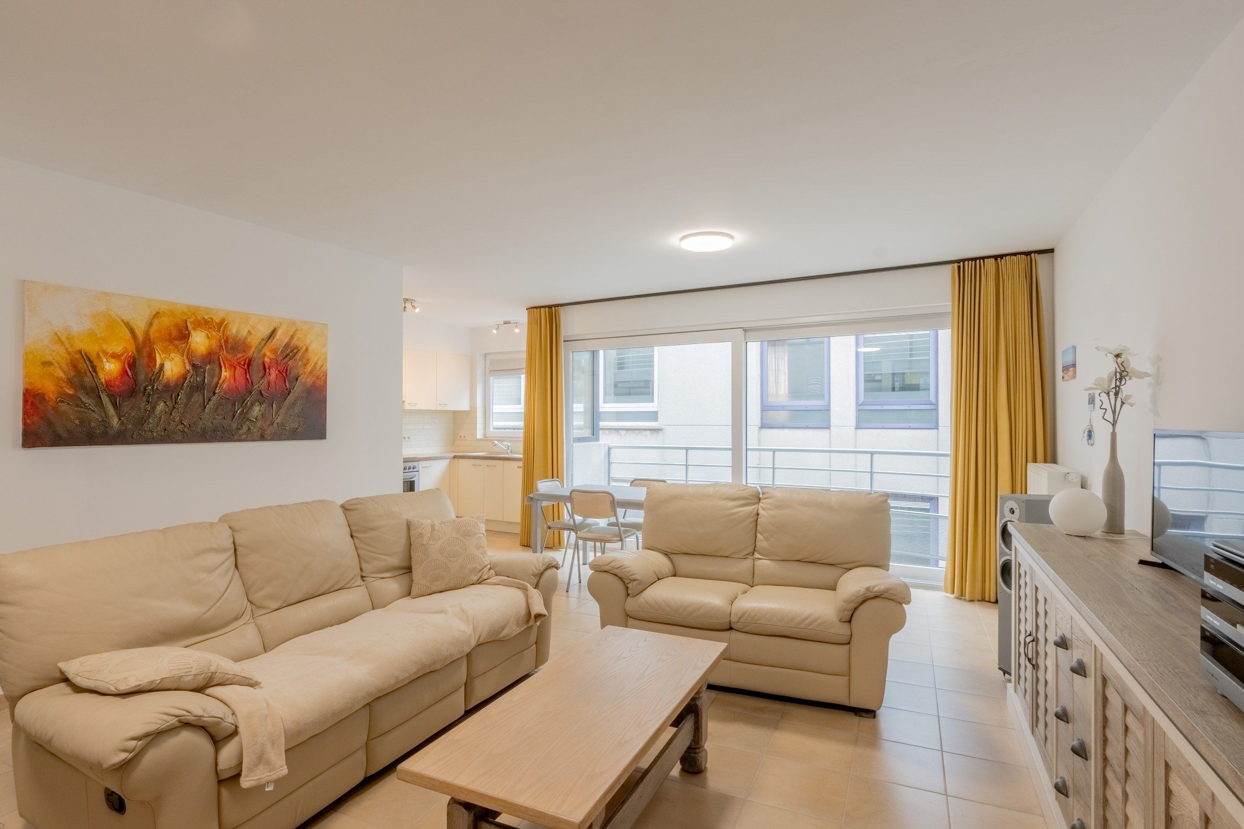 Drie slaapkamer appartement in het centrum van Heist foto 3