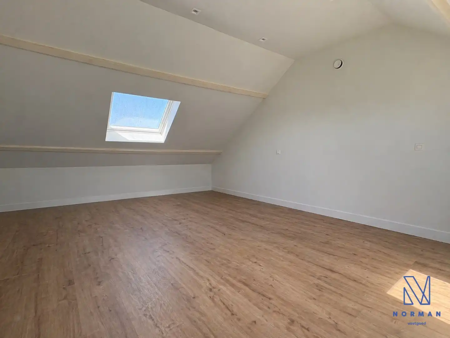 Prachtig gerenoveerde woning te koop met bijgebouw en dubbele garage in Roeselare foto 15