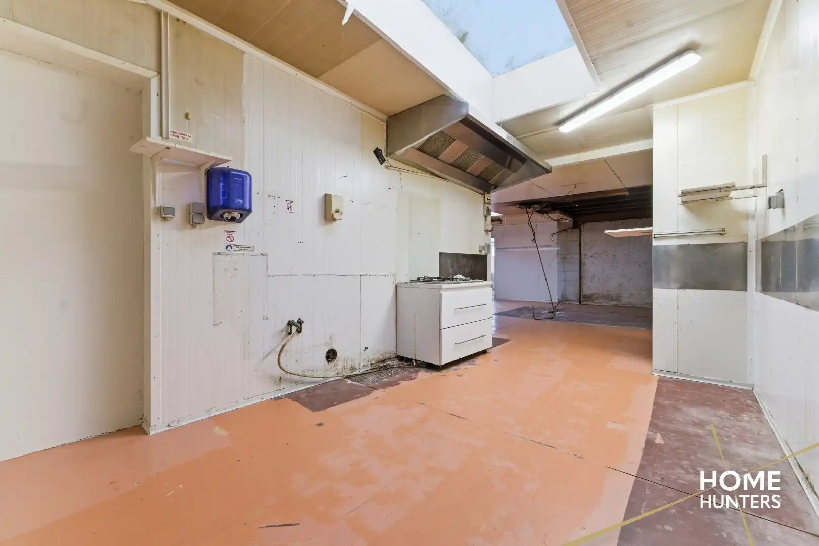 Handelswoning op centrale ligging te Moen! foto 6