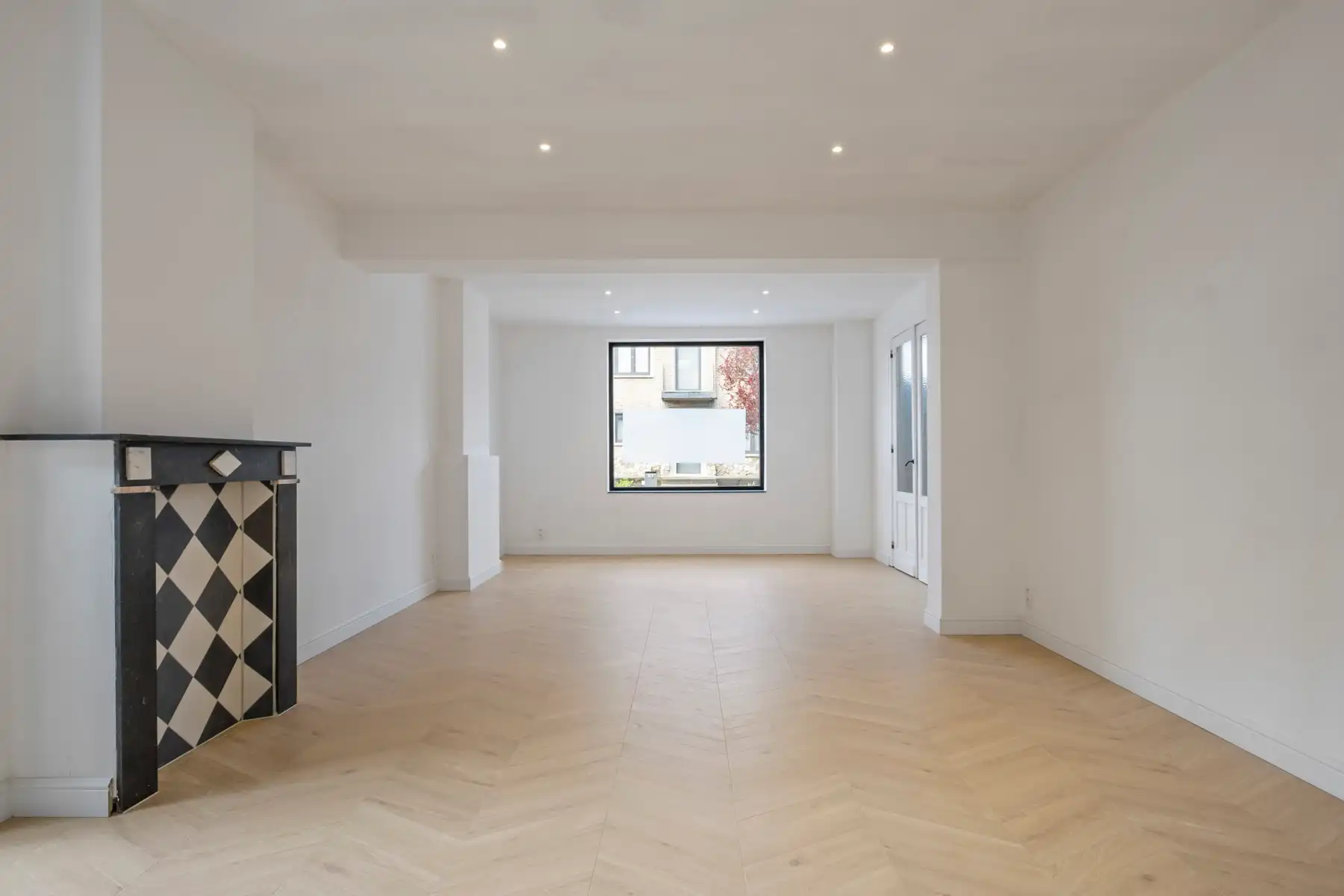 Charmante, volledig gerenoveerde woning foto 2