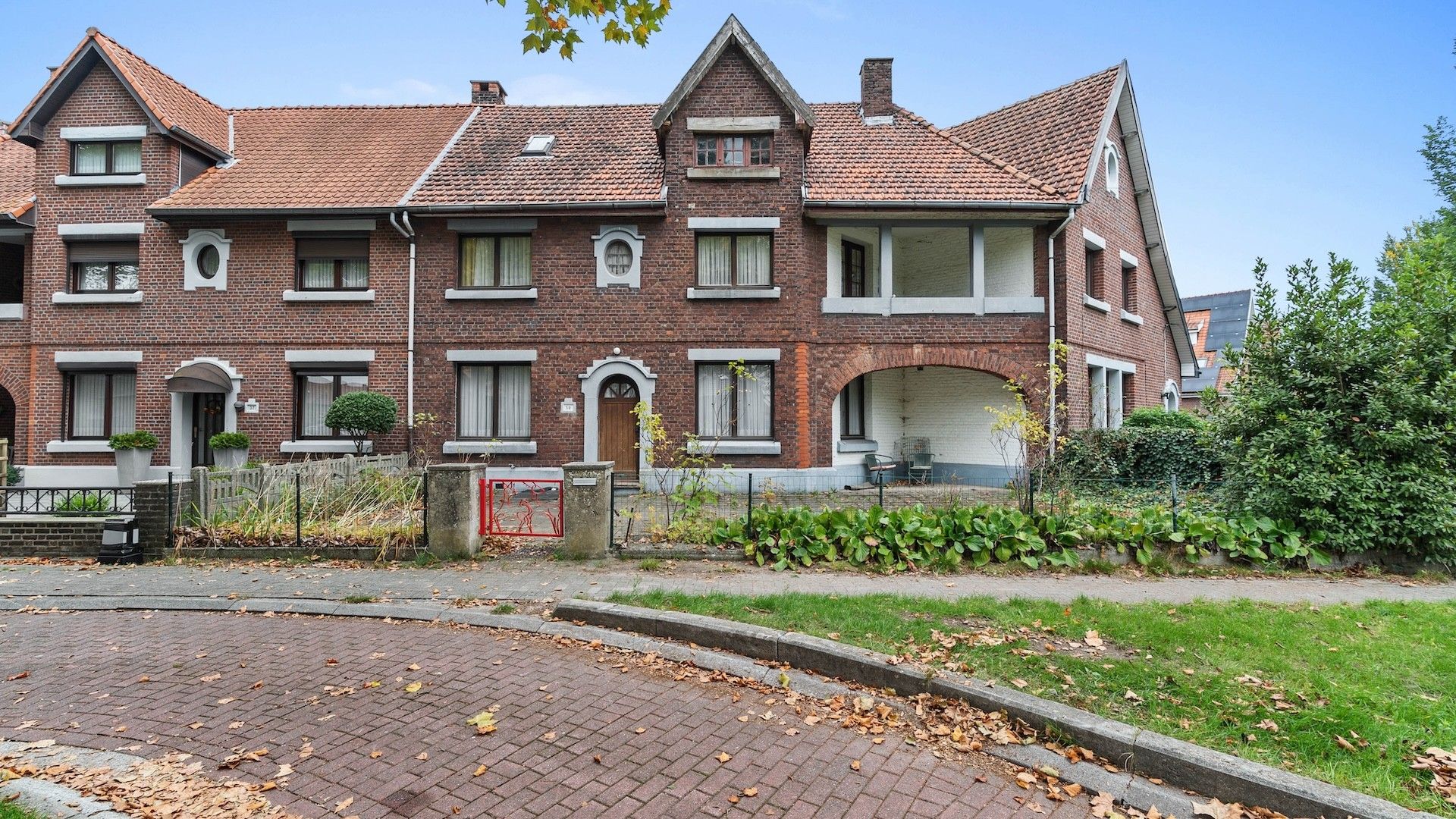 Hoofdfoto van de publicatie: Te renoveren woning met 4 slpk's op een perceel van 3a 20 ca
