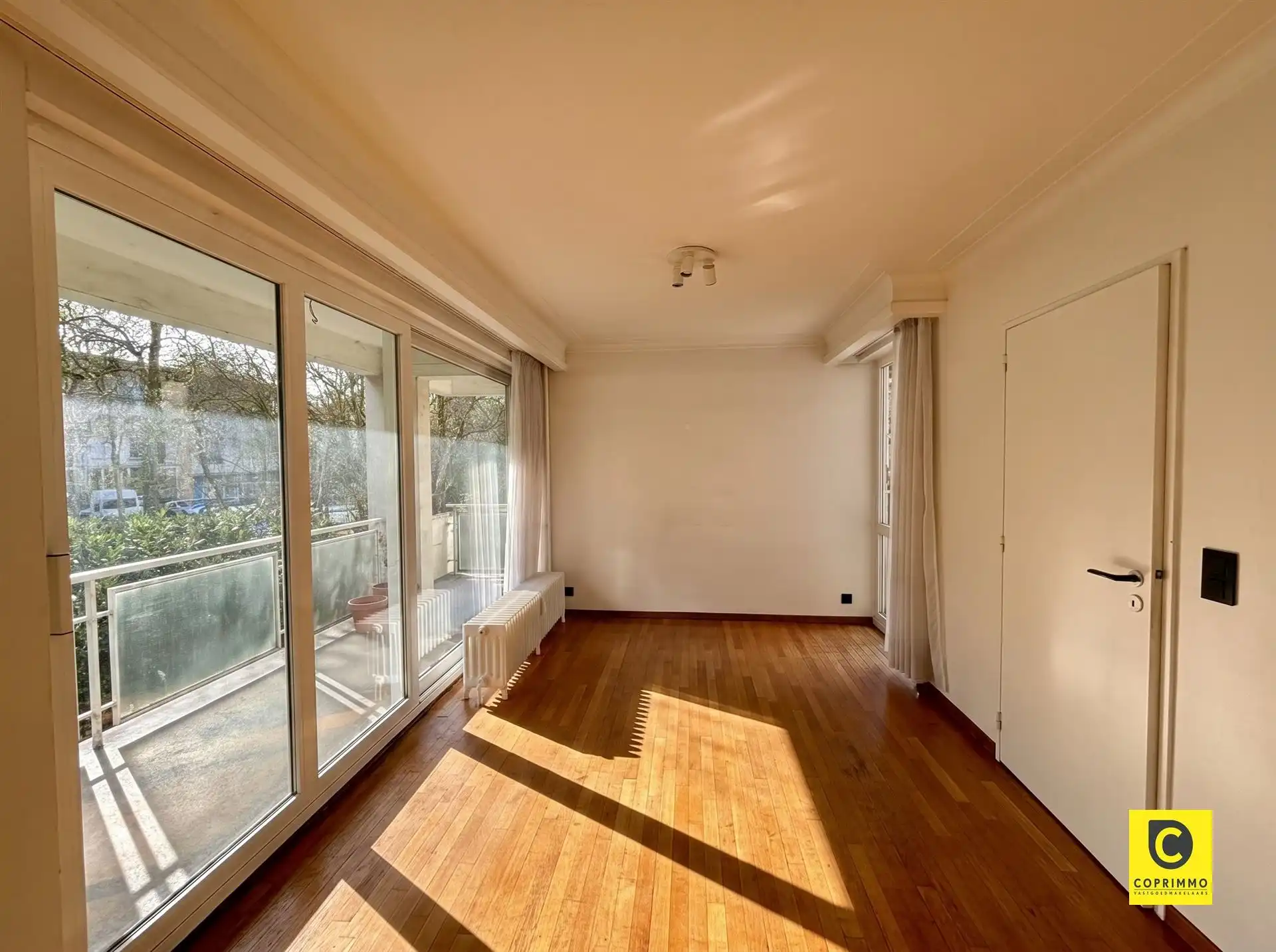 Instapklaar 3 slaapkamer appartement met zonnig terras, kelder en fietsenberging foto 5